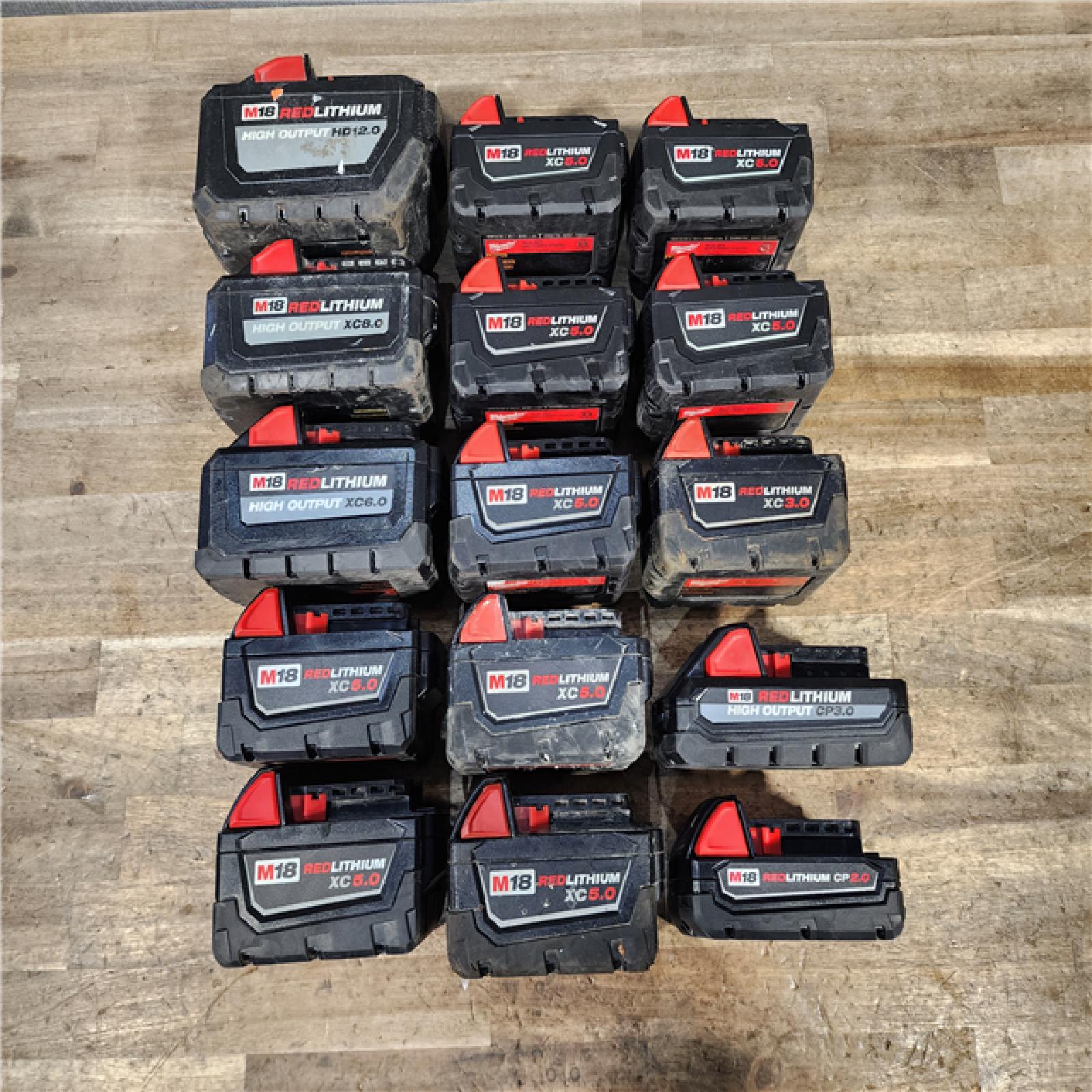 HOUSTON LOCATION - AS-IS MILWAUKEE BATTERY PACK QTY - 15