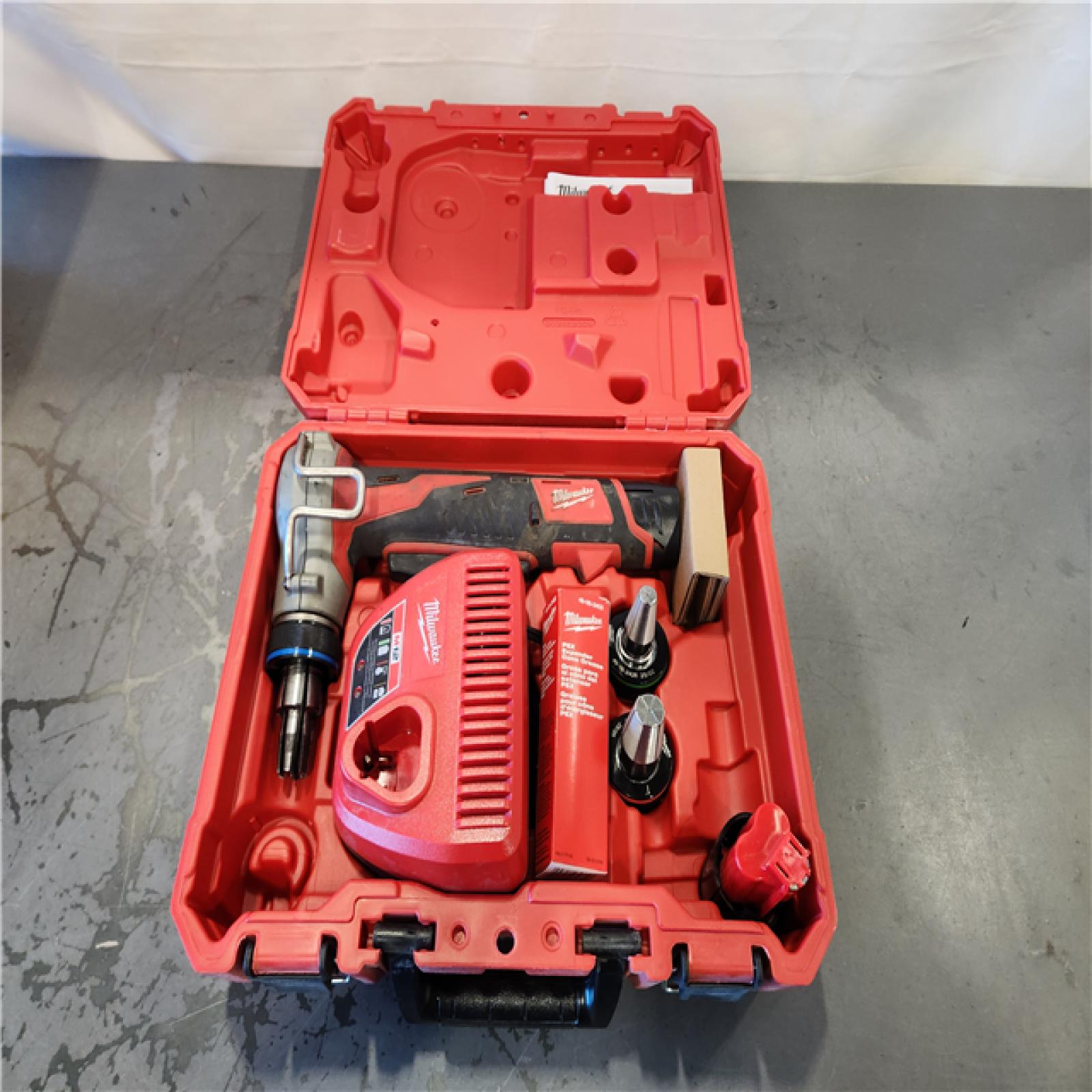 AS-IS- Milwaukee 12-Volt Lithium-Ion Cordless PEX Expansion Tool Kit