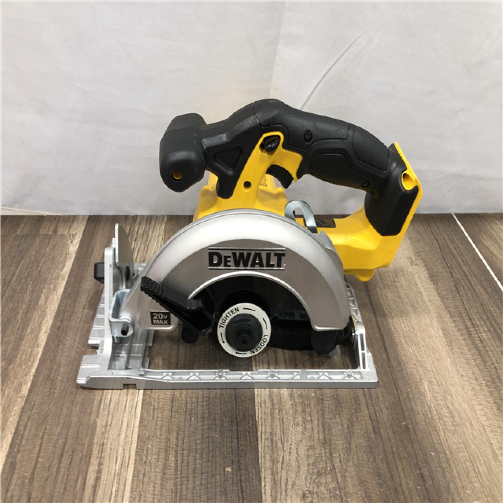 AS-IS DEWALT 20V MAX Cordless 6.5 in. Sidewinder Style Circular Saw (Tool Only)