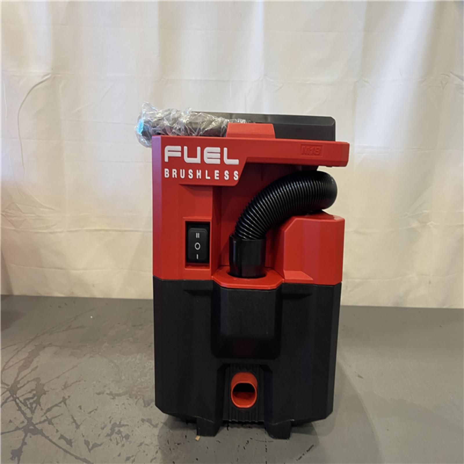 AS-IS- MILWAUKEE M18 FUEL PACKOUT 18-Volt Lithium-Ion Cordless 2.5 Gal. Wet/Dry Vacuum (Vacuum-Only)