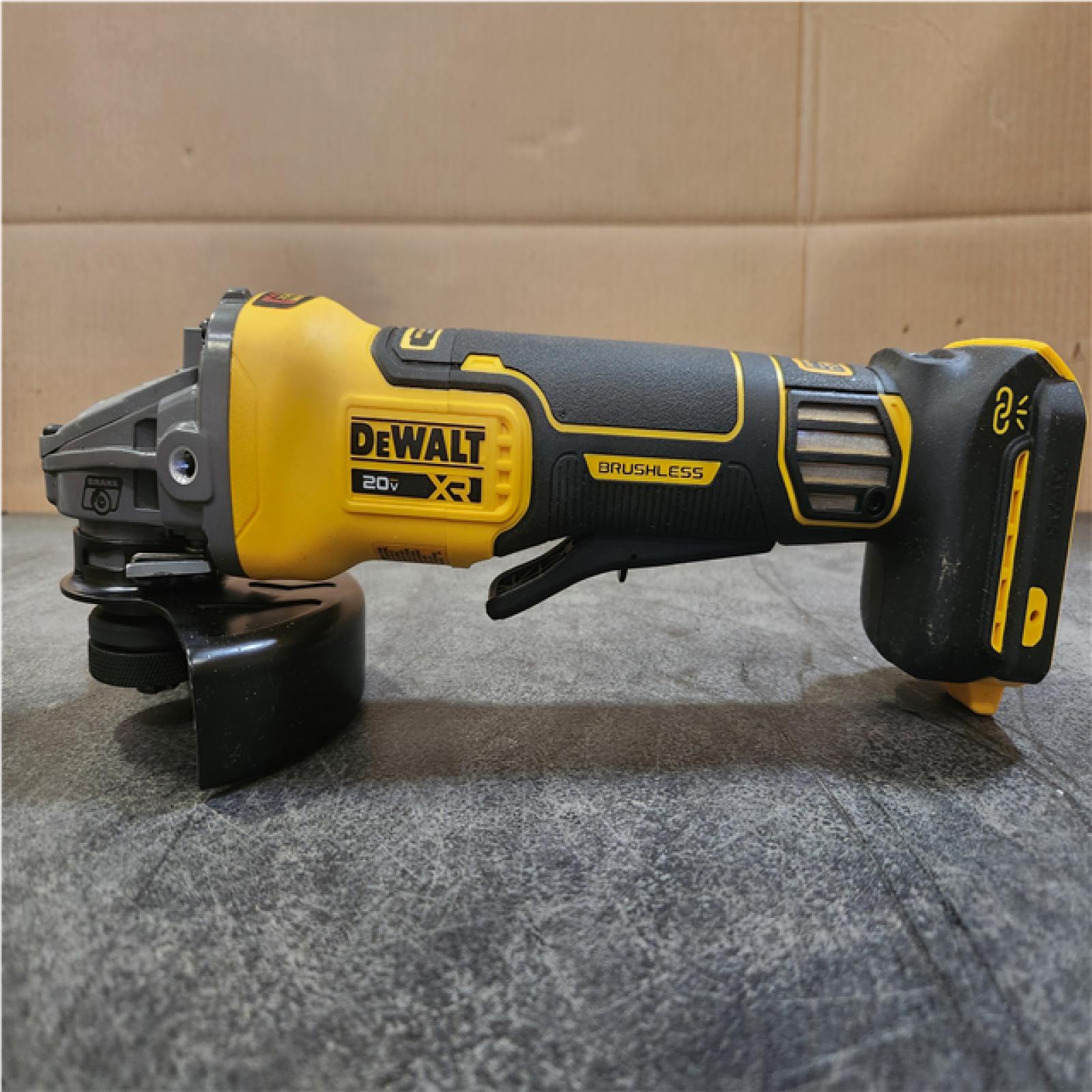 Phoenix NEW DEWALT 20V XR Cordless 4-1/2. in. to 5 in. Variable Speed Angle Grinder (Tool Only)