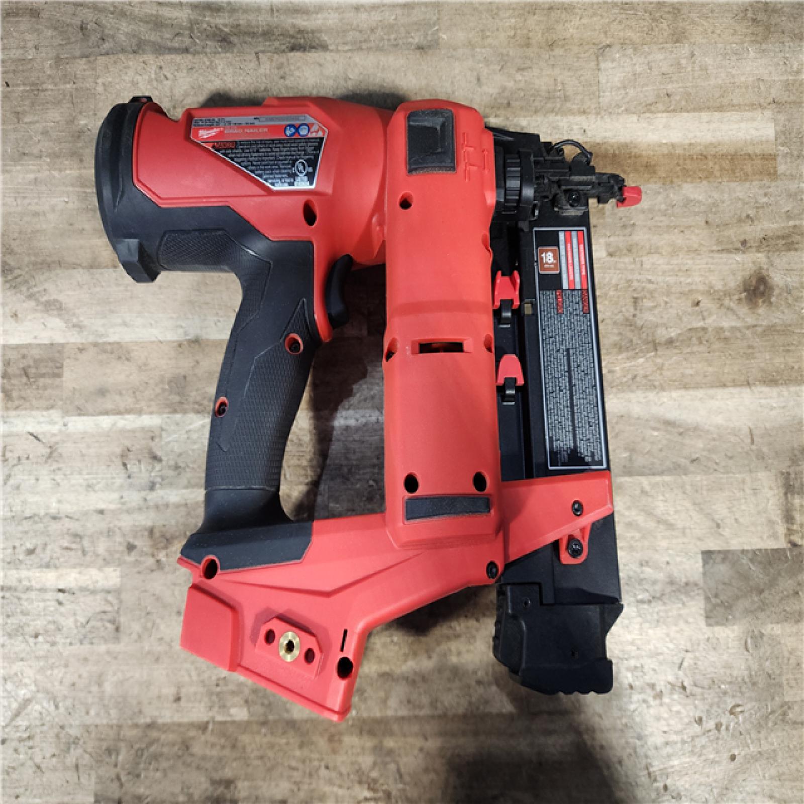 HOUSTON LOCATION - AS-IS Milwaukee FUEL 18-Volt Lithium-Ion Brushless Cordless Gen II 18-Gauge Brad Nailer (Tool-Only)