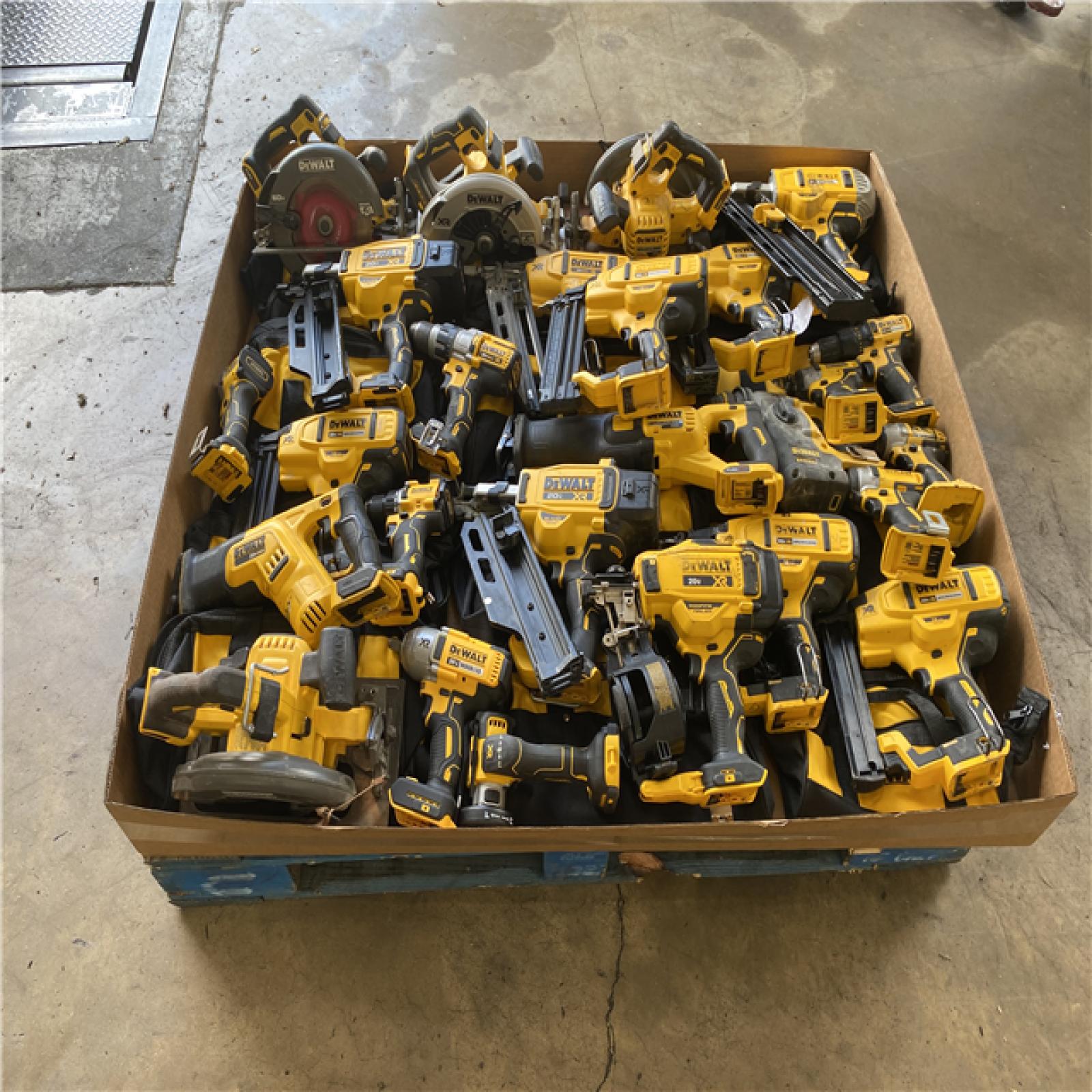 Houston Location AS IS - Tool Pallet