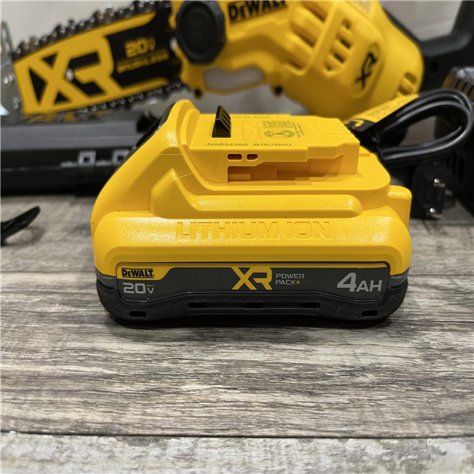 AS-IS DEWALT 20-Volt MAX 8 in. Brushless Cordless Battery Powered Pruning Mini Chainsaw Kit