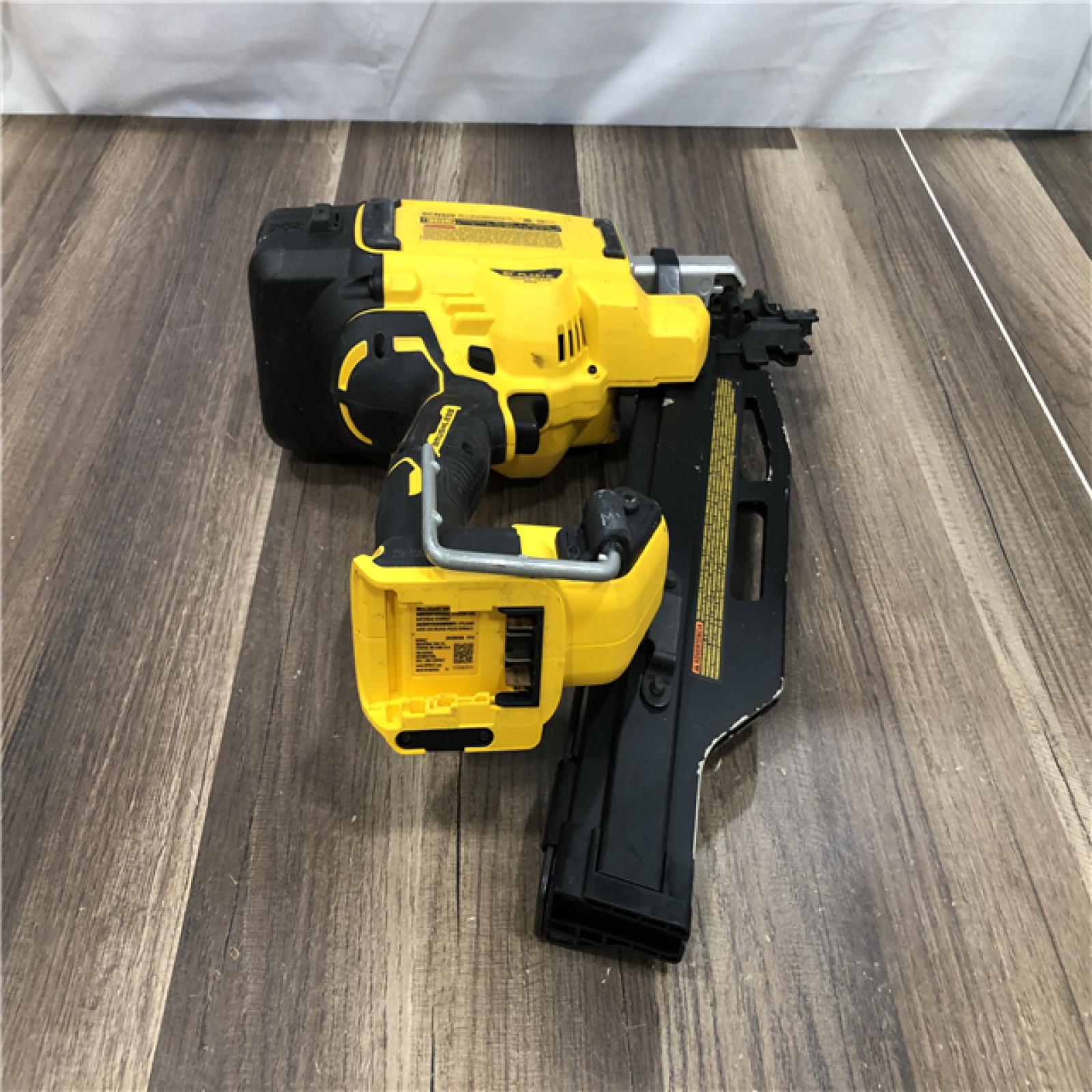 AS-IS DEWALT 20-Volt 21° Cordless Framing Nailer (Tool-Only)