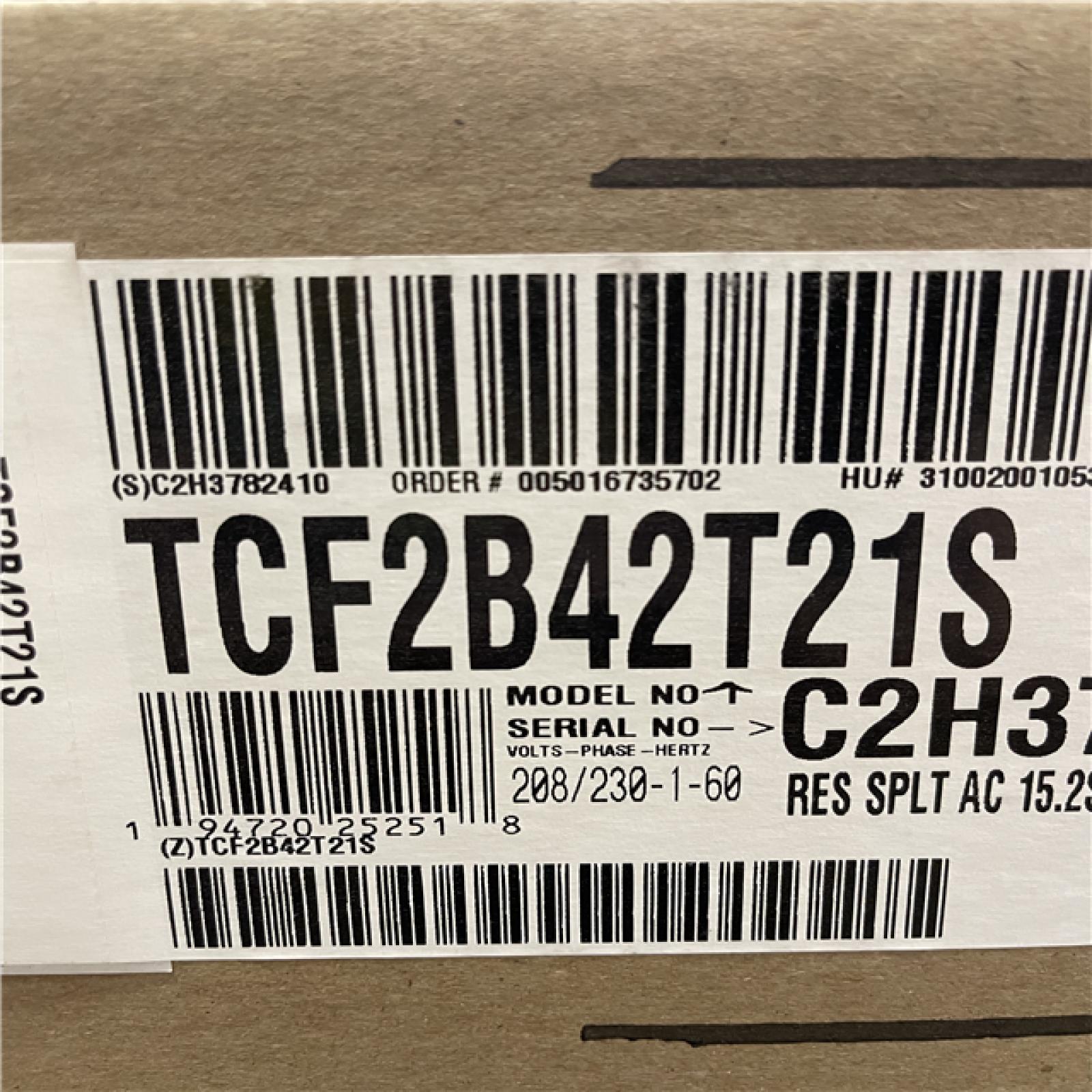 DALLAS LOCATION - Johnson Controls 3.5 Ton 15.2 SEER 2-Stage Ac Condensing Unit