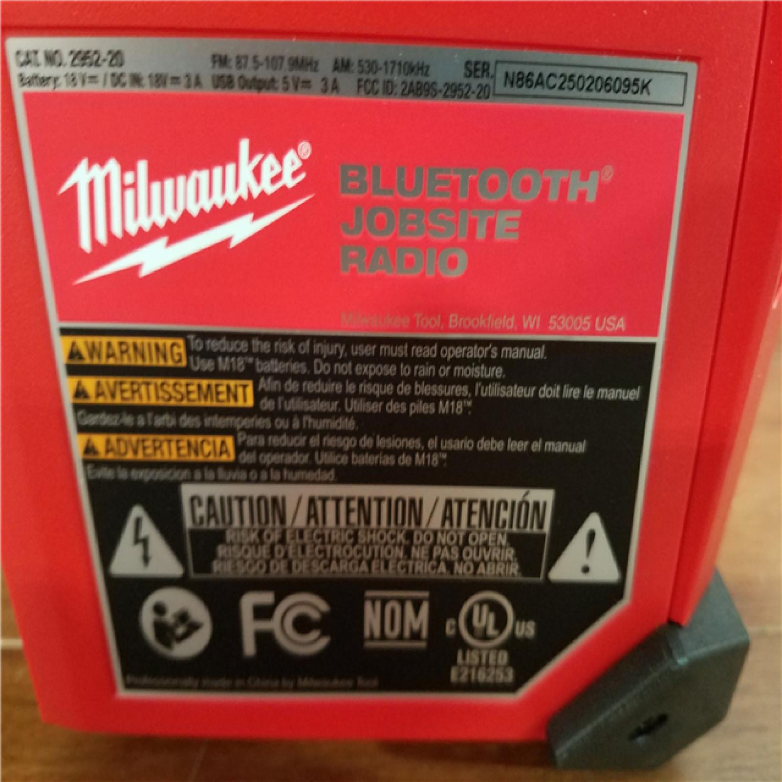 California NEW Milwaukee Bluetooth Jobsite Speaker (Tool Only)