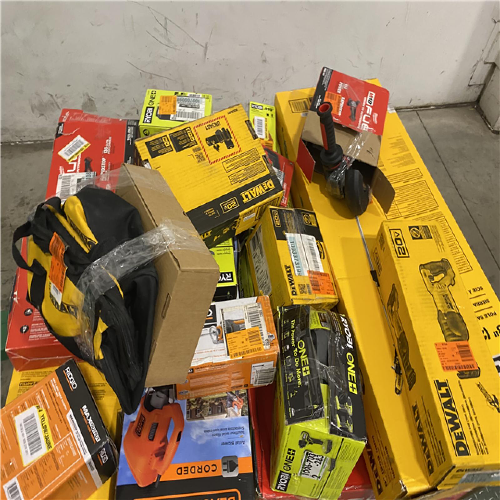 Dallas Location - As-Is Tool Pallet