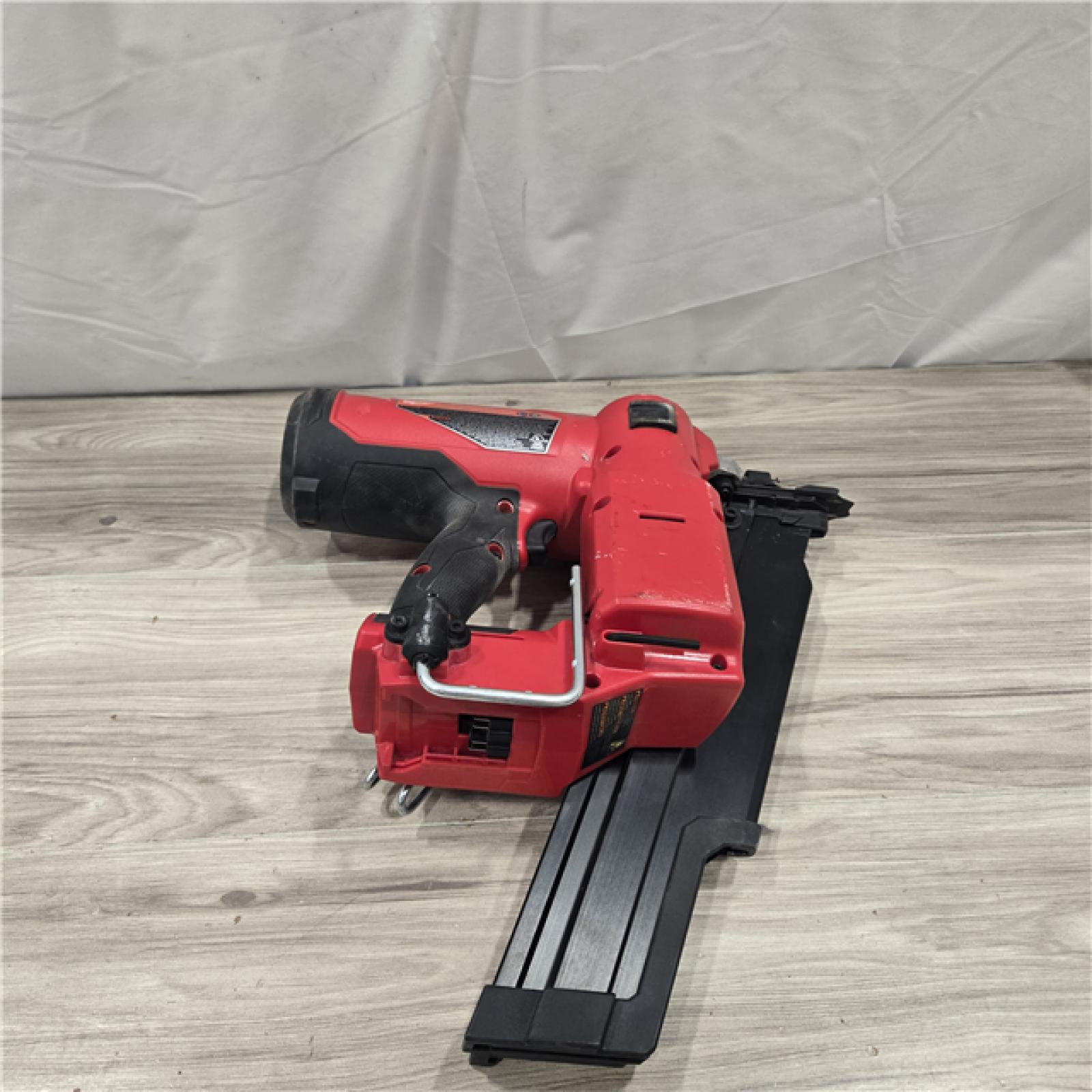 AS-IS Milwaukee 2744-20 M18 FUEL 3-1/2 in. 18V 21-Degree Cordless Framing Nailer (Tool-Only)