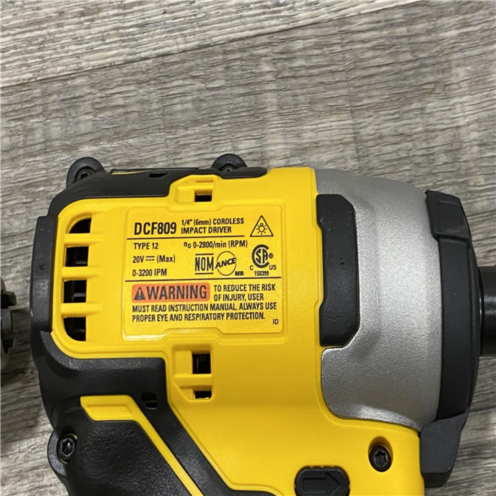 AS-IS DEWALT ATOMIC 20-Volt MAX Lithium-Ion Cordless Combo Kit