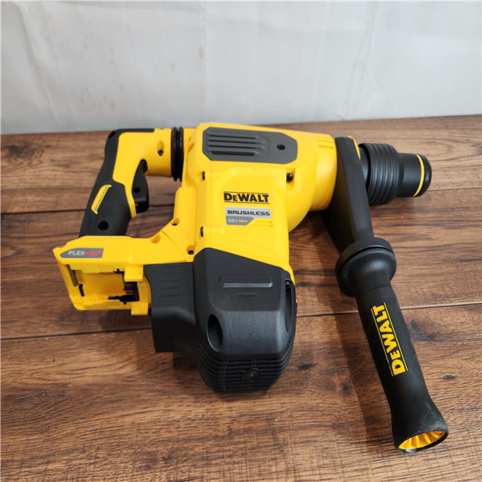 AS-IS DEWALT FLEXVOLT 60-Volt MAX Li-Ion 1-9/16 in. Cordless SDS-MAX Brushless Combination Rotary Hammer with (2) Batteries 9Ah