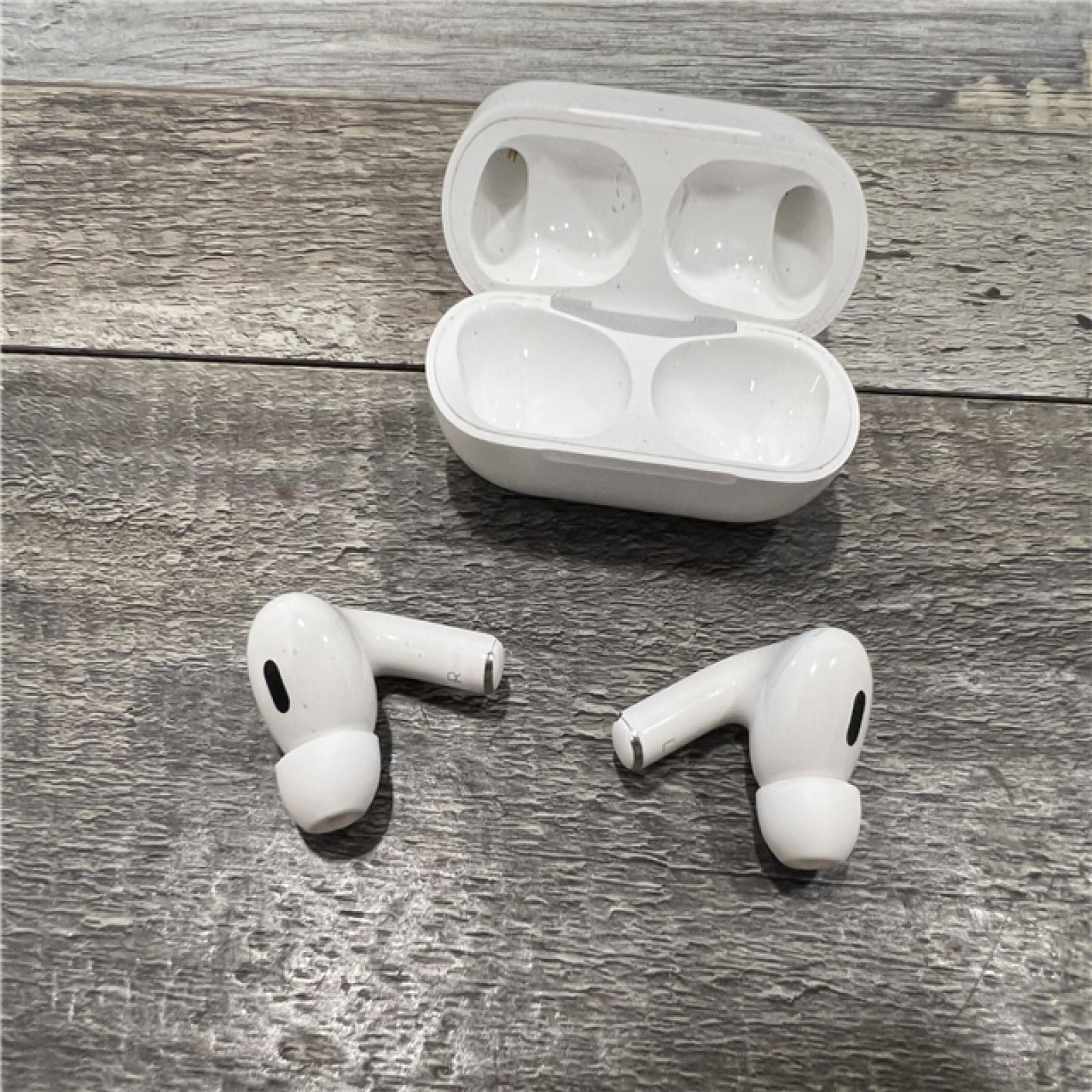 Apple AirPods Pro 2 MagSafe Case