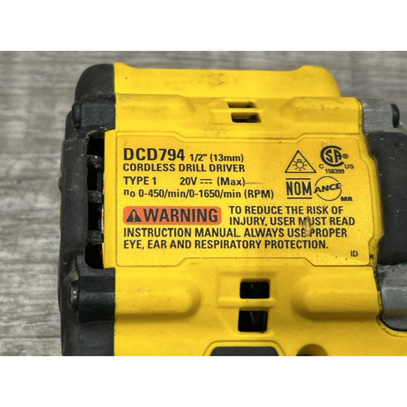 AS-IS DEWALT Atomic 20V Lithium-Ion Cordless Compact 1/2 in. Drill/Driver Kit