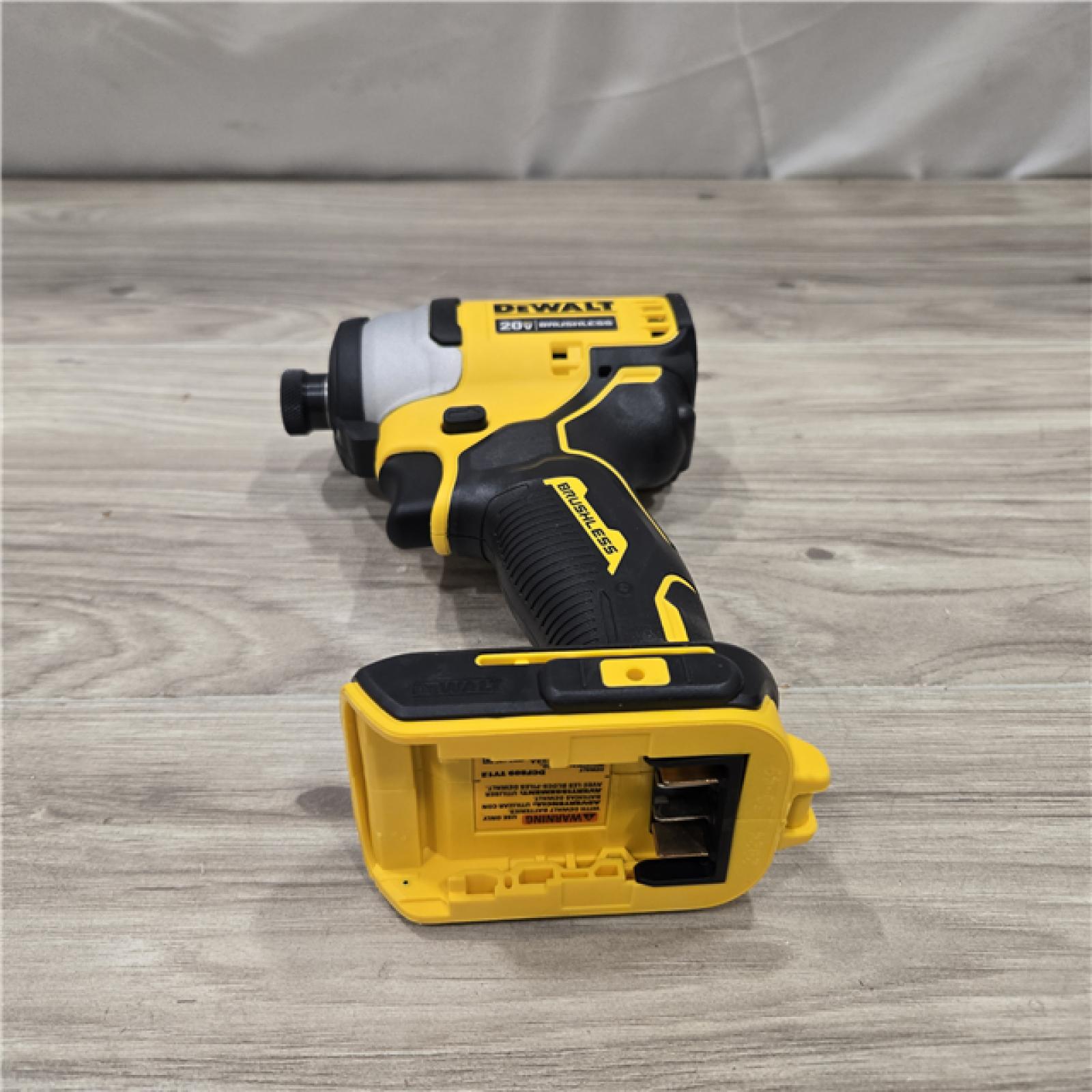 AS-IS DeWALT ATOMIC 20V MAX Cordless Compact Impact Driver Kit