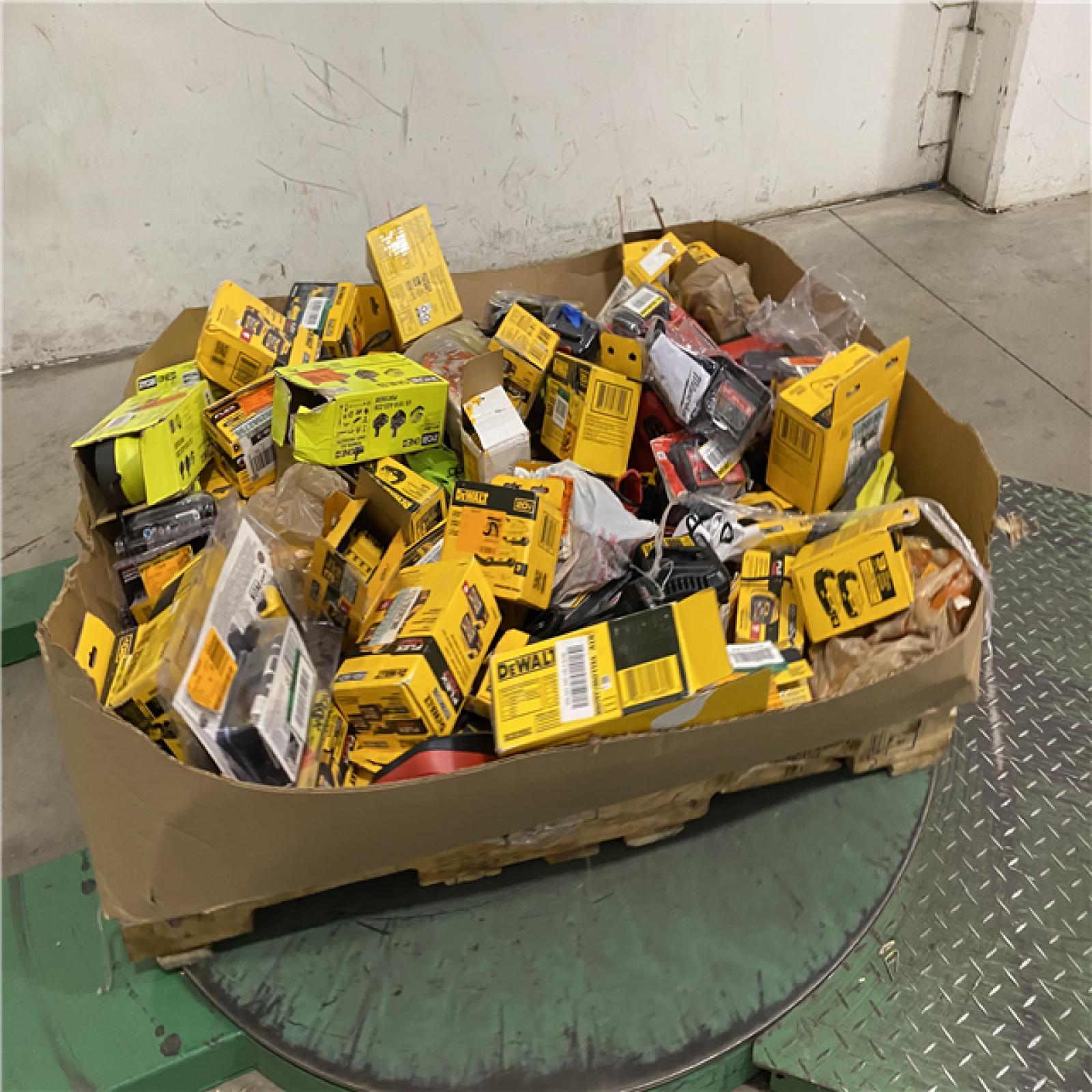 DALLAS LOCATION - AS-IS BATTERY PALLET