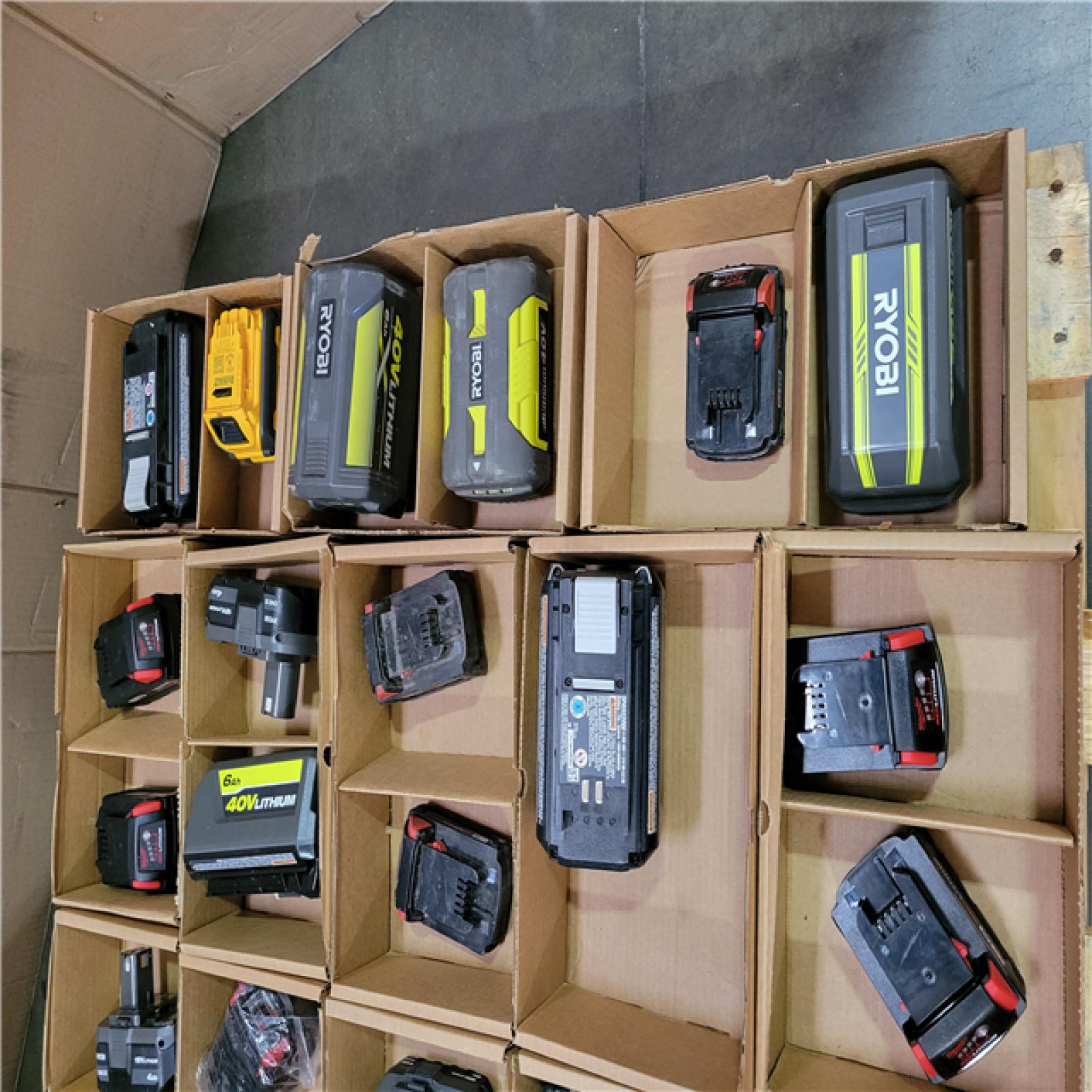 PHOENIX AS-IS TOOL PALLET