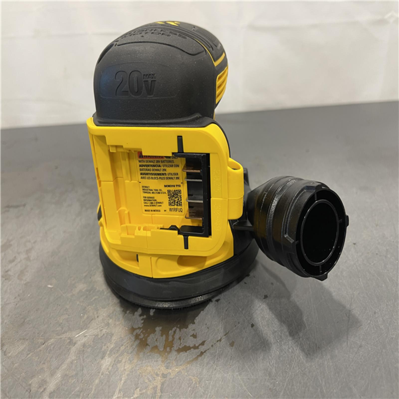 AS-IS - DEWALT 20V MAX XR Cordless Brushless 5 in. Random Orbital Sander