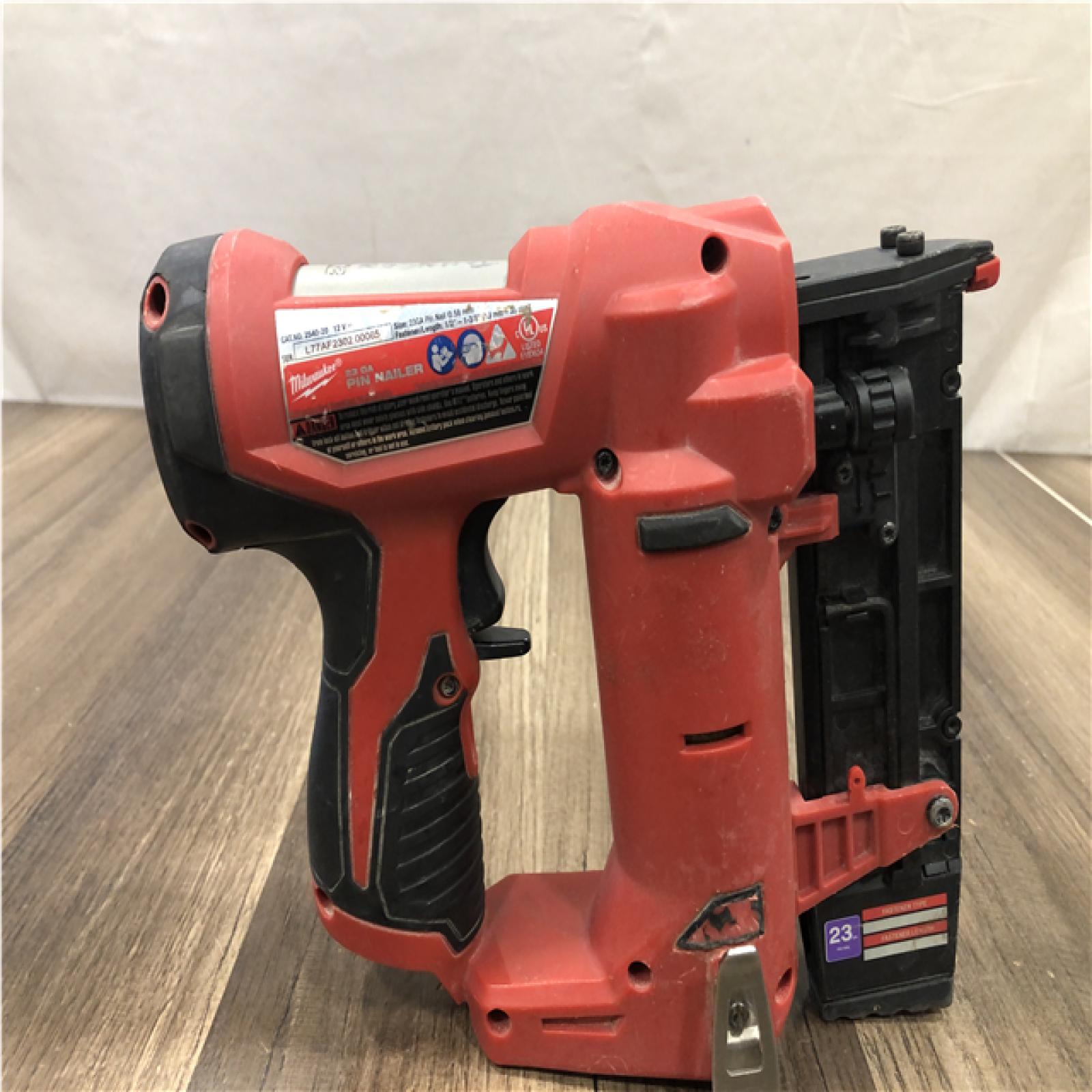 AS-IS Milwaukee FUEL 18V Lithium-Ion Brushless Cordless Hammer Drill and Impact Driver Combo Kit