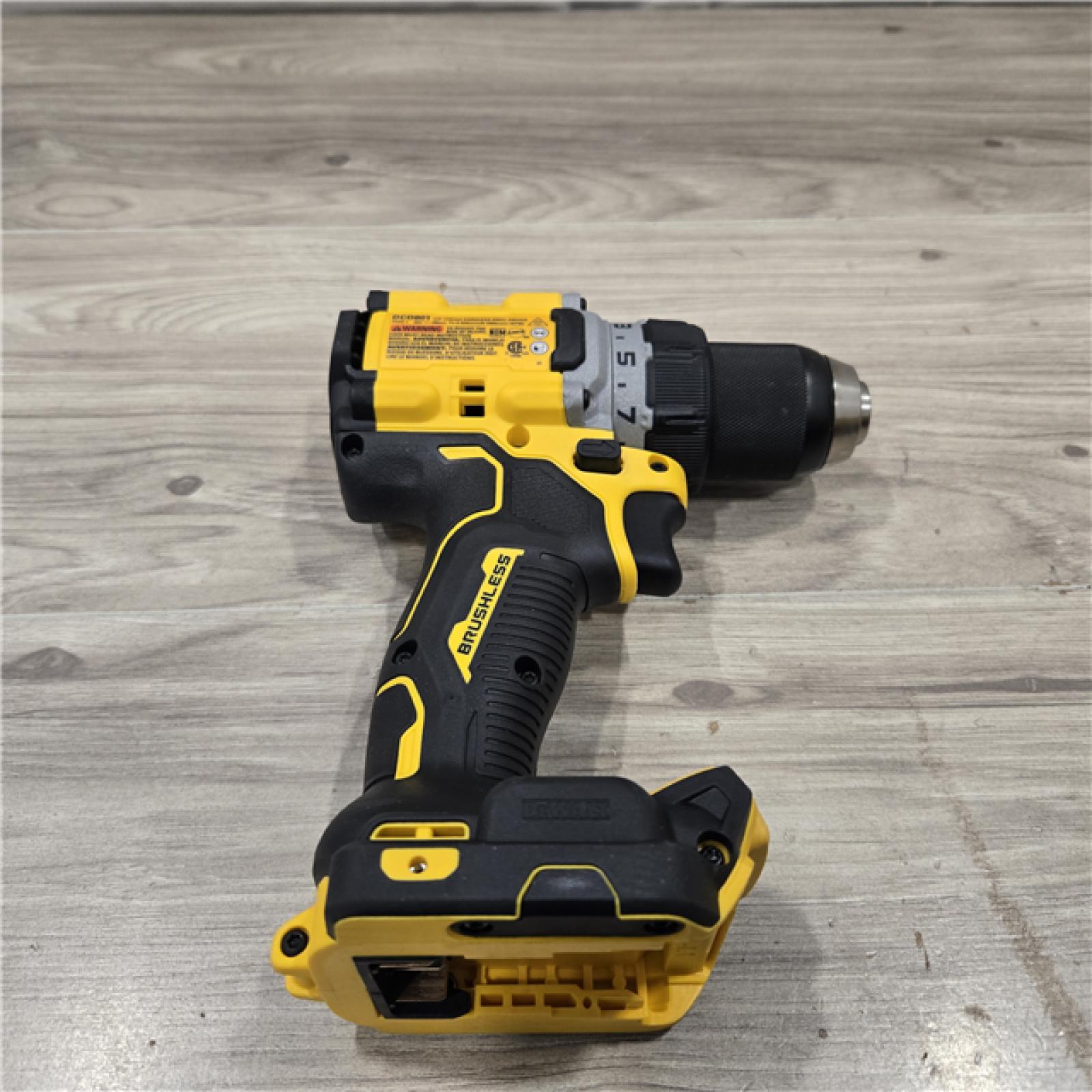 AS-IS DeWalt 20V XR Lithium-Ion Cordless 1/2 in. Drill/Driver Kit