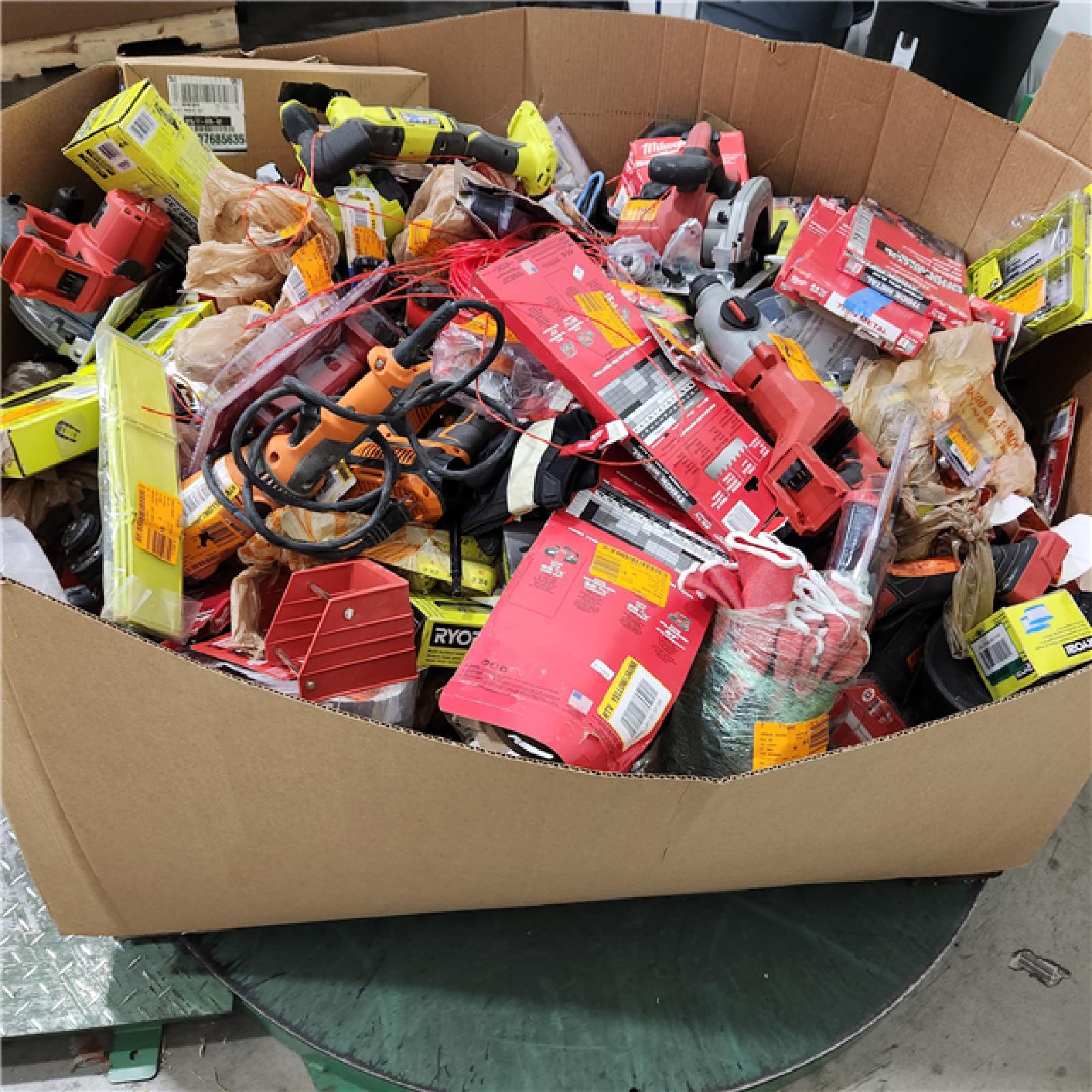 Dallas Location - As-Is Tool Pallet