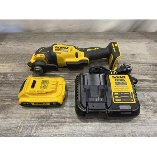 AS-IS DEWALT ATOMIC 20V MAX Cordless Brushless Oscillating Multi Tool Kit