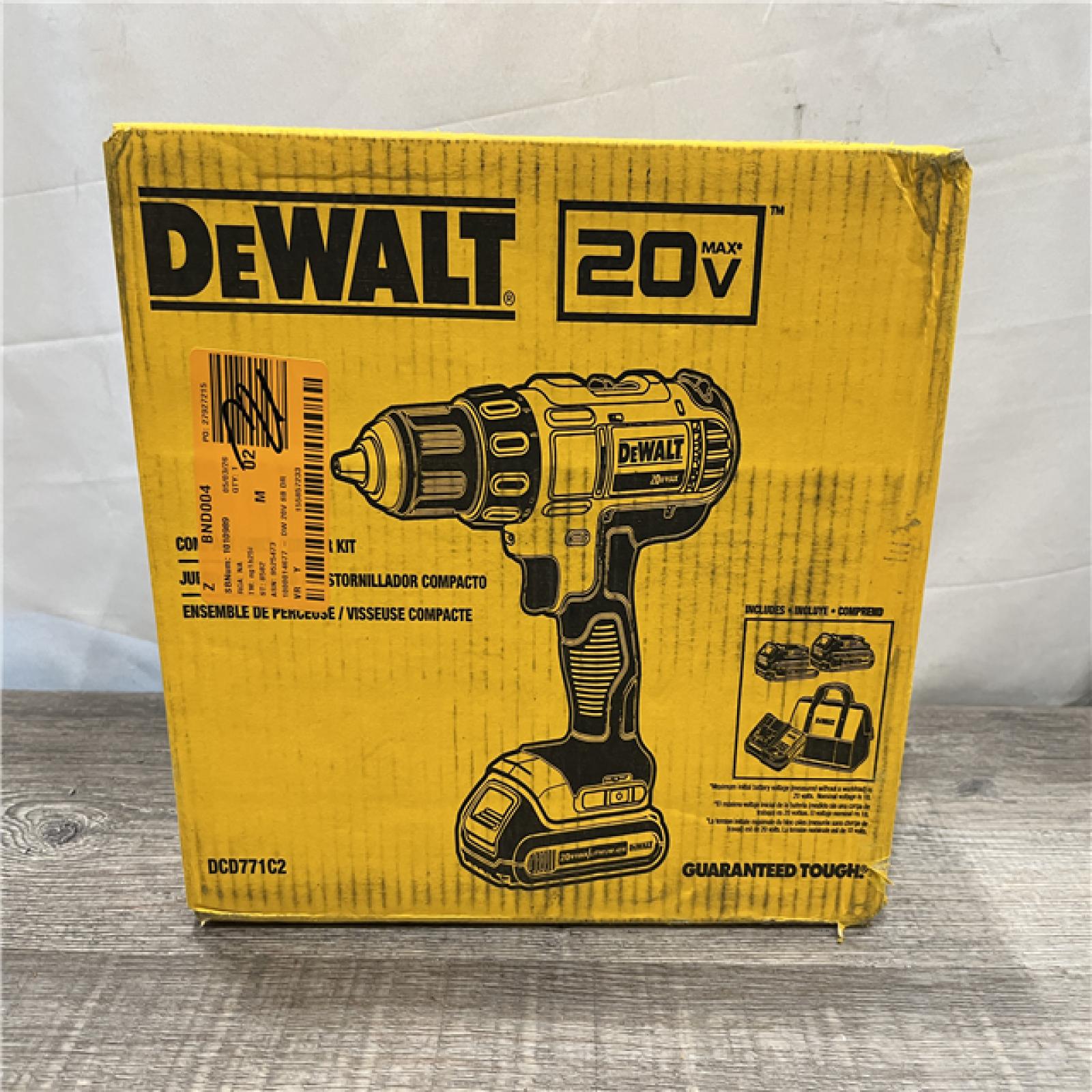 NEW - DEWALT 20V MAX Cordless 1/2 in. Drill/Driver Kit