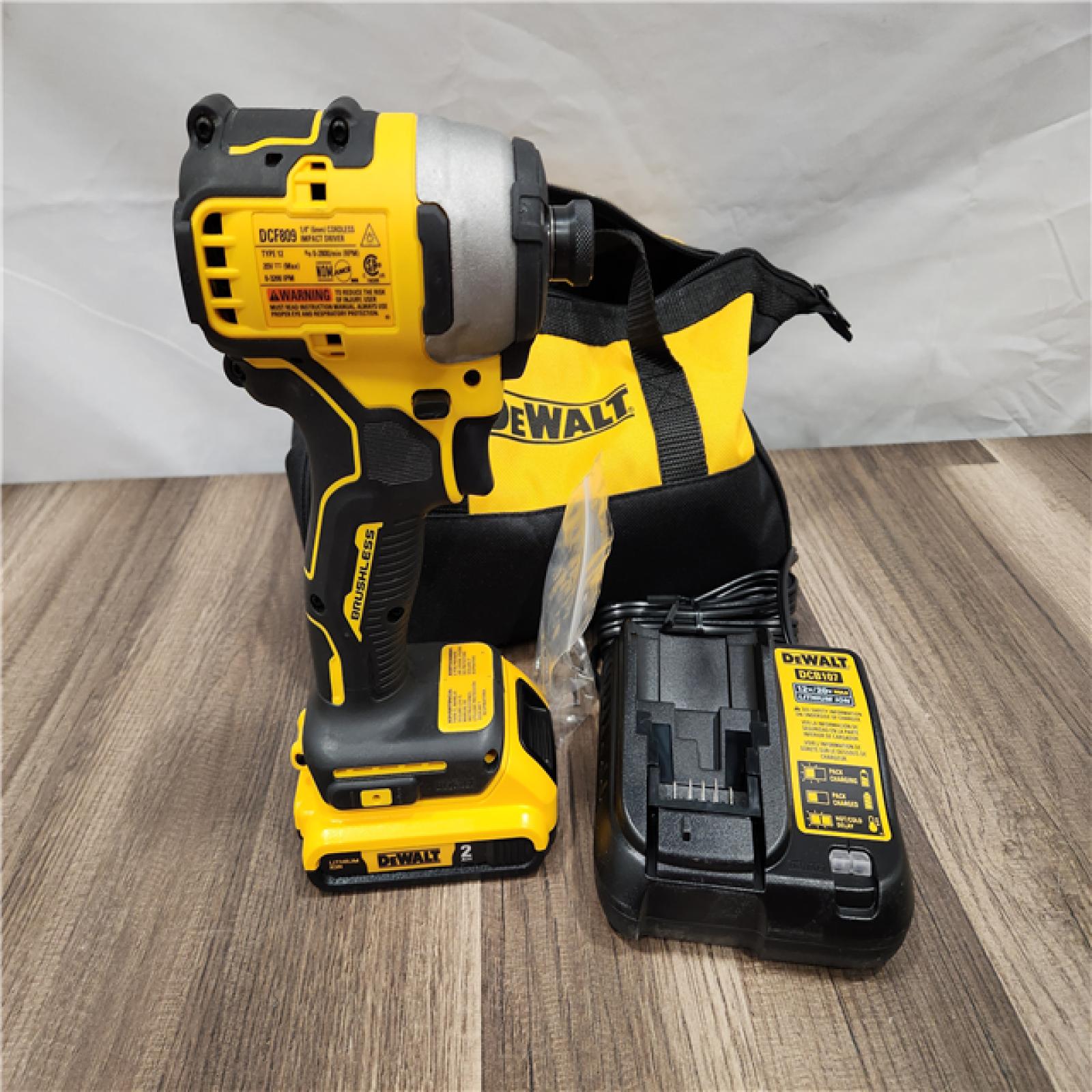 LIKE NEW! - DeWALT ATOMIC 20V MAX Cordless Compact Impact Driver Kit W/ Li-Ion Battery, 1/4, Brushless