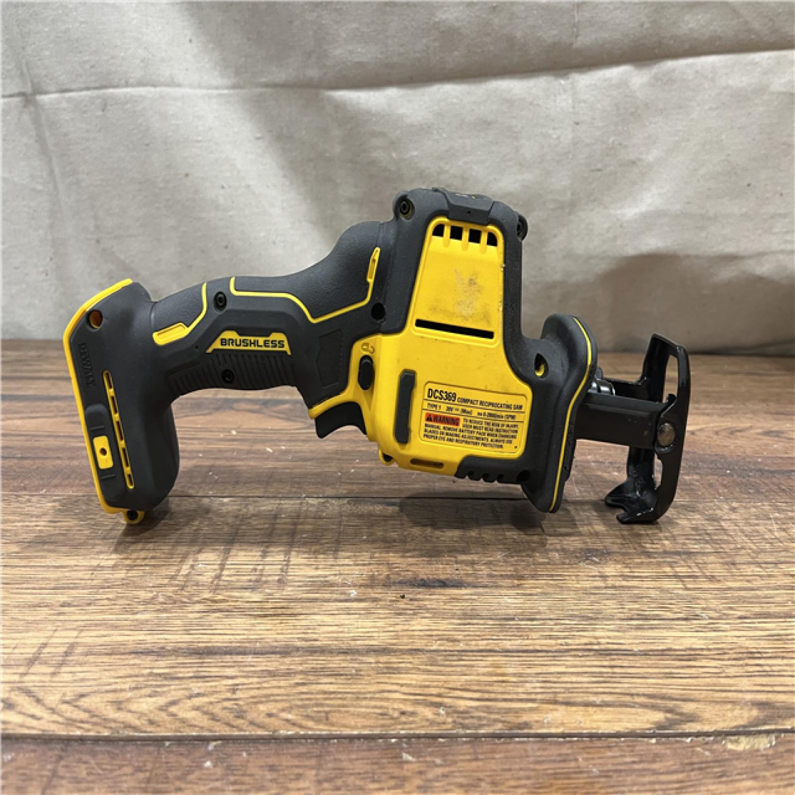 AS-IS Dewalt DCS369B ATOMIC 20V MAX Cordless One-Handed Reciprocating Saw (Tool Only)
