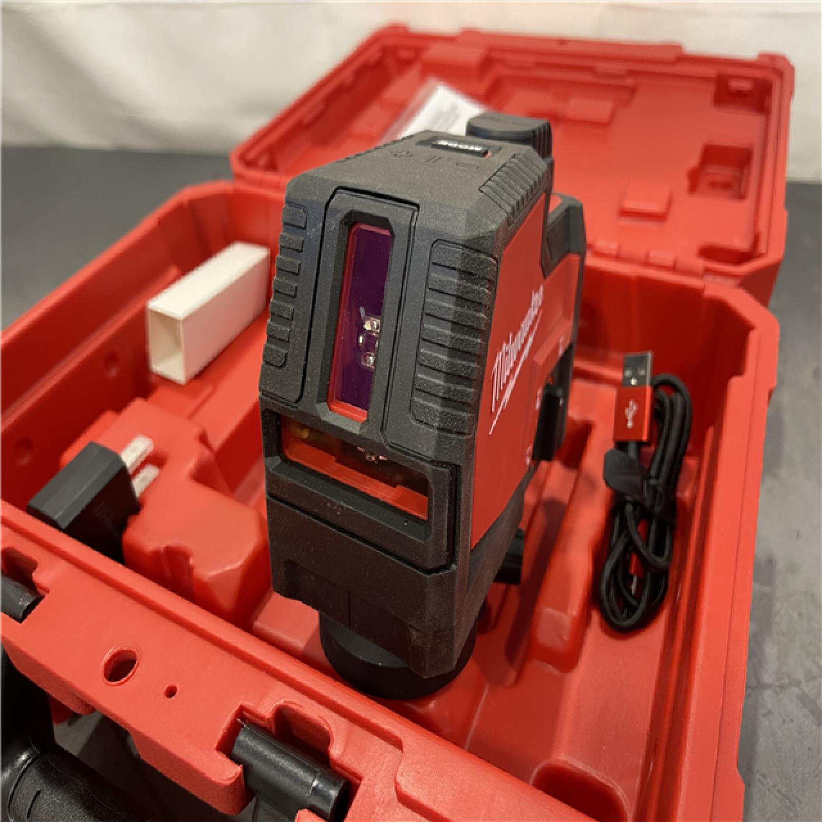AS-IS - MILWAUKEE 100 Ft. REDLITHIUM Lithium-Ion USB Green Rechargeable Cross Line Laser Level Kit