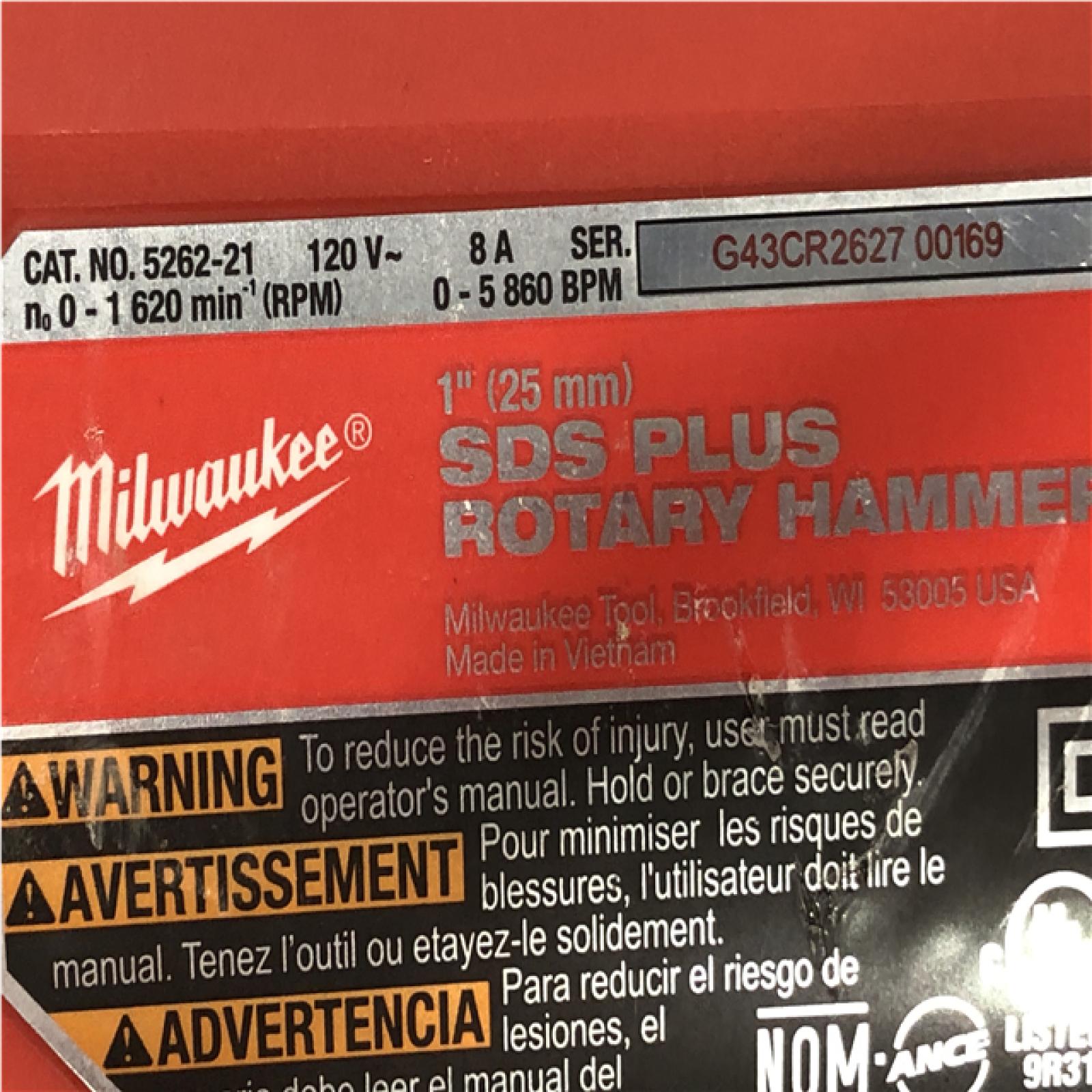 as-is Milwaukee 8 Amp Corded 1 in. SDS D-Handle Rotary Hammer