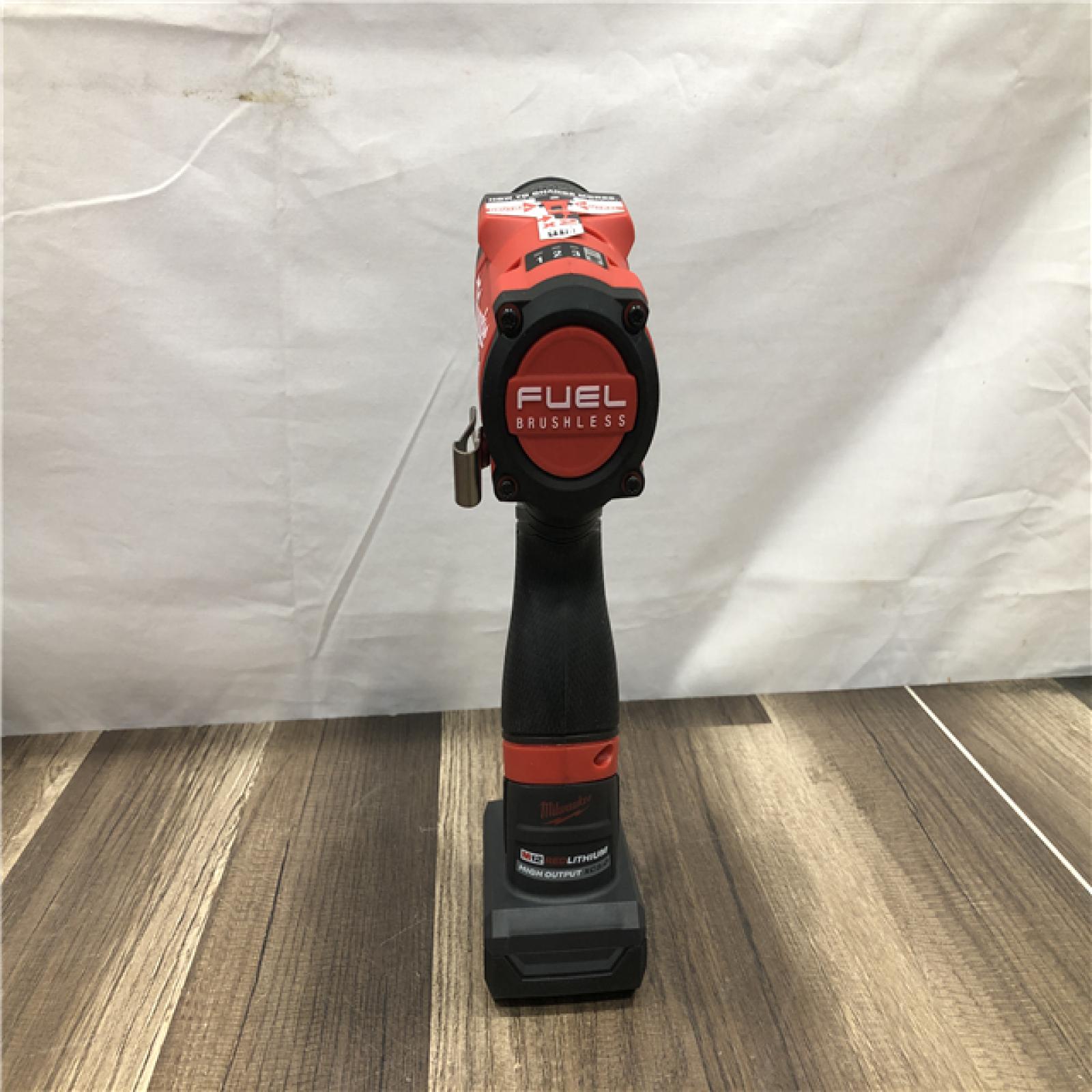 AS-IS Milwaukee FUEL 12V Li-Ion Brushless Cordless Stubby 3/8 in. Impact Wrench Kit