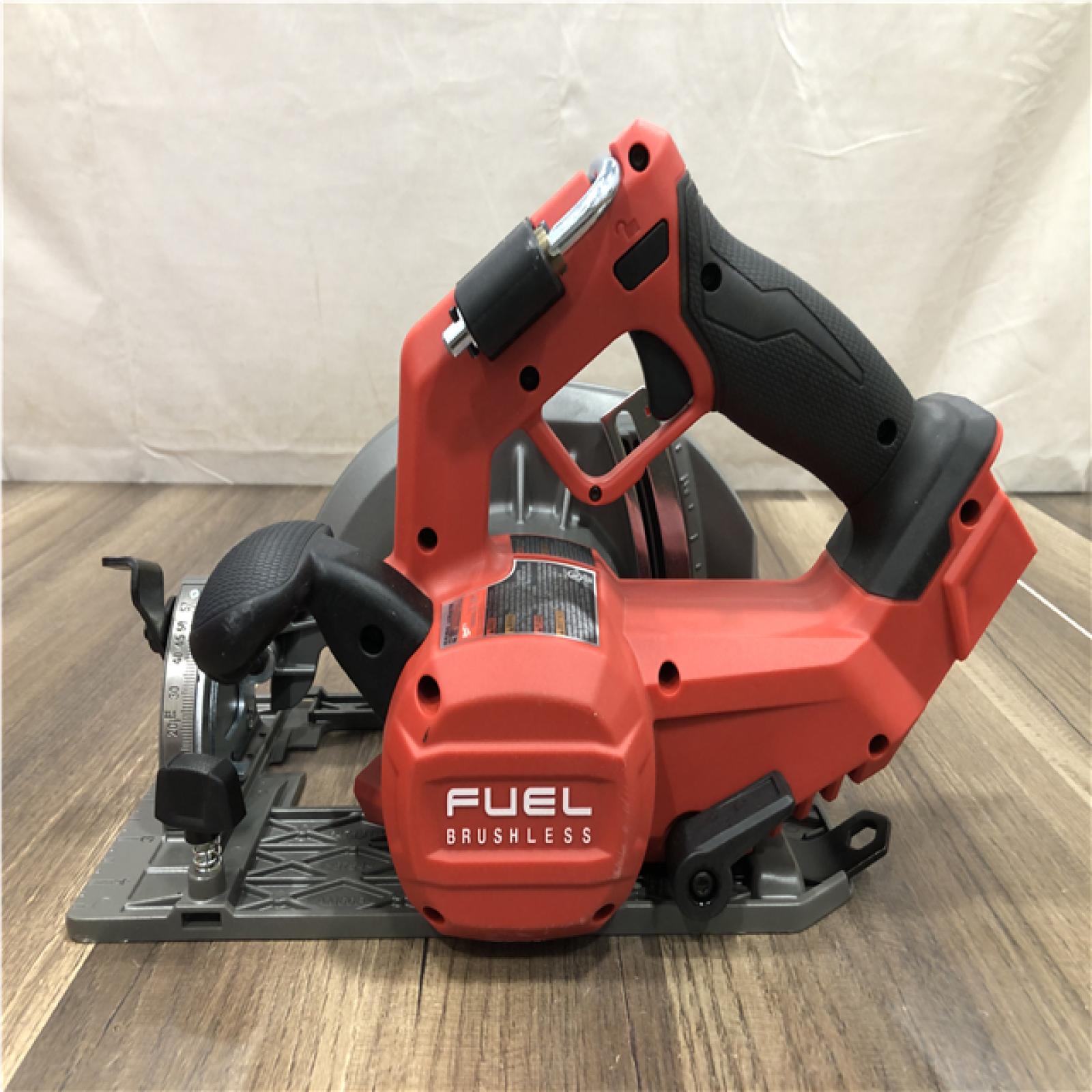 AS-IS Milwaukee FUEL 18V Lithium-Ion Brushless Cordless 7-1/4 in. Circular Saw (Tool-Only)
