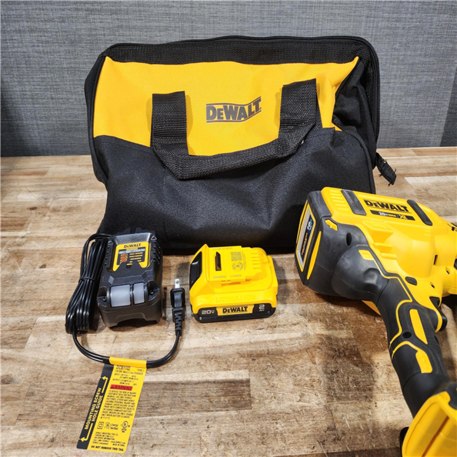 HOUSTON LOCATION - AS - IS DEWALT 20V MAX XR 16-Gauge Electric Cordless Angled Finishing Nailer Kit