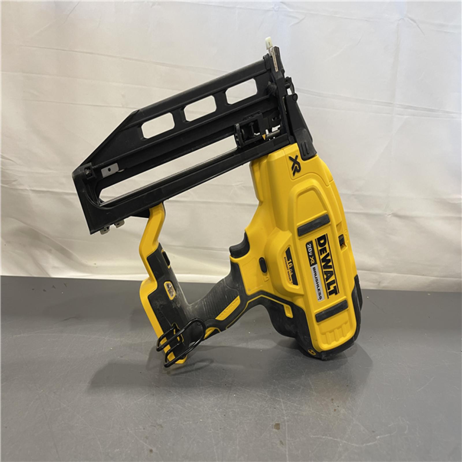 AS-IS - DEWALT 20V MAX XR 16-Gauge Lithium-Ion Cordless Finish Nailer