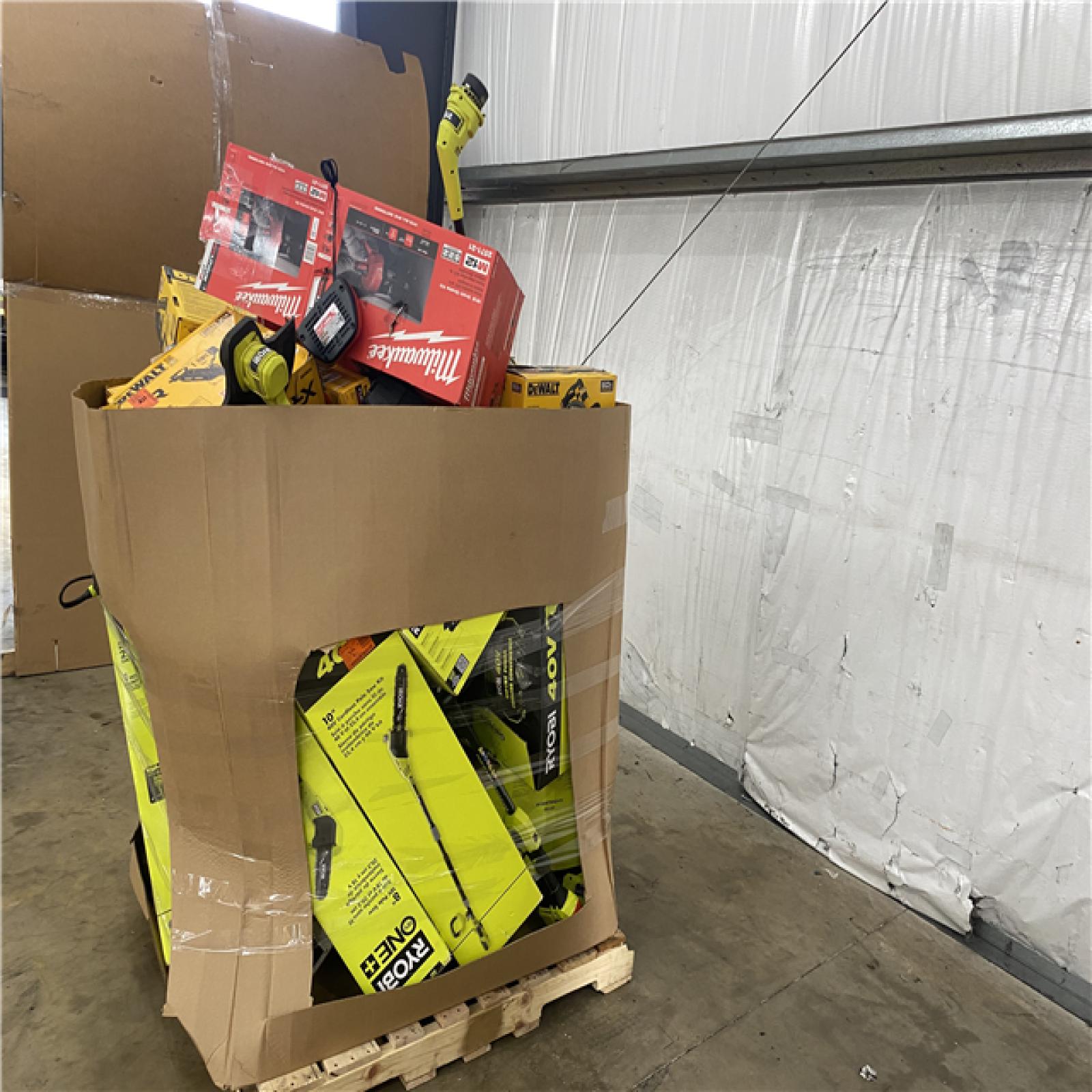 Houston Location AS IS - Tool Pallet