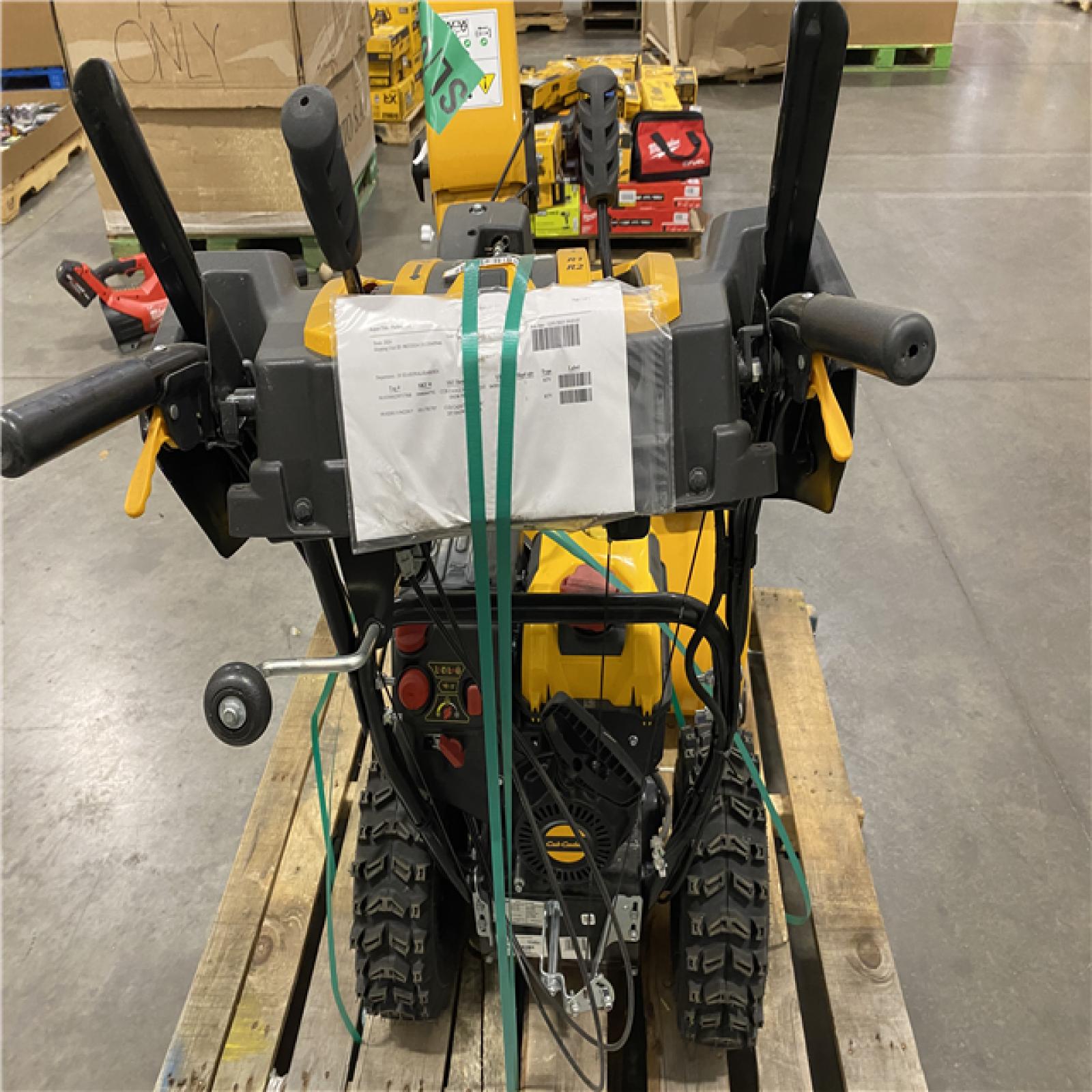 Dallas Location - As-Is Cub Cadet 2X 26 in. 243cc  Gas Snow Blower