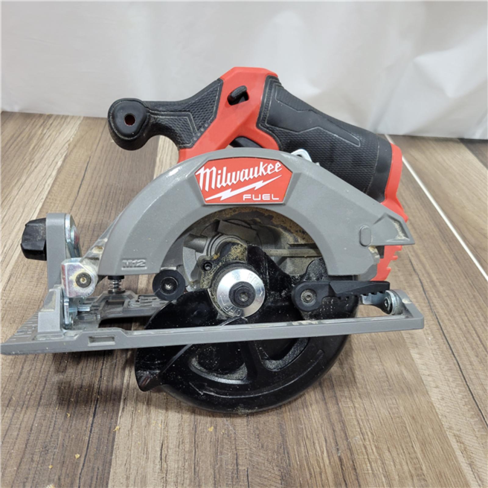 AS-IS Milwaukee  M12 FUEL 12V Lithium-Ion Brushless 5-3/8 in. Cordless Circular Saw (Tool-Only)