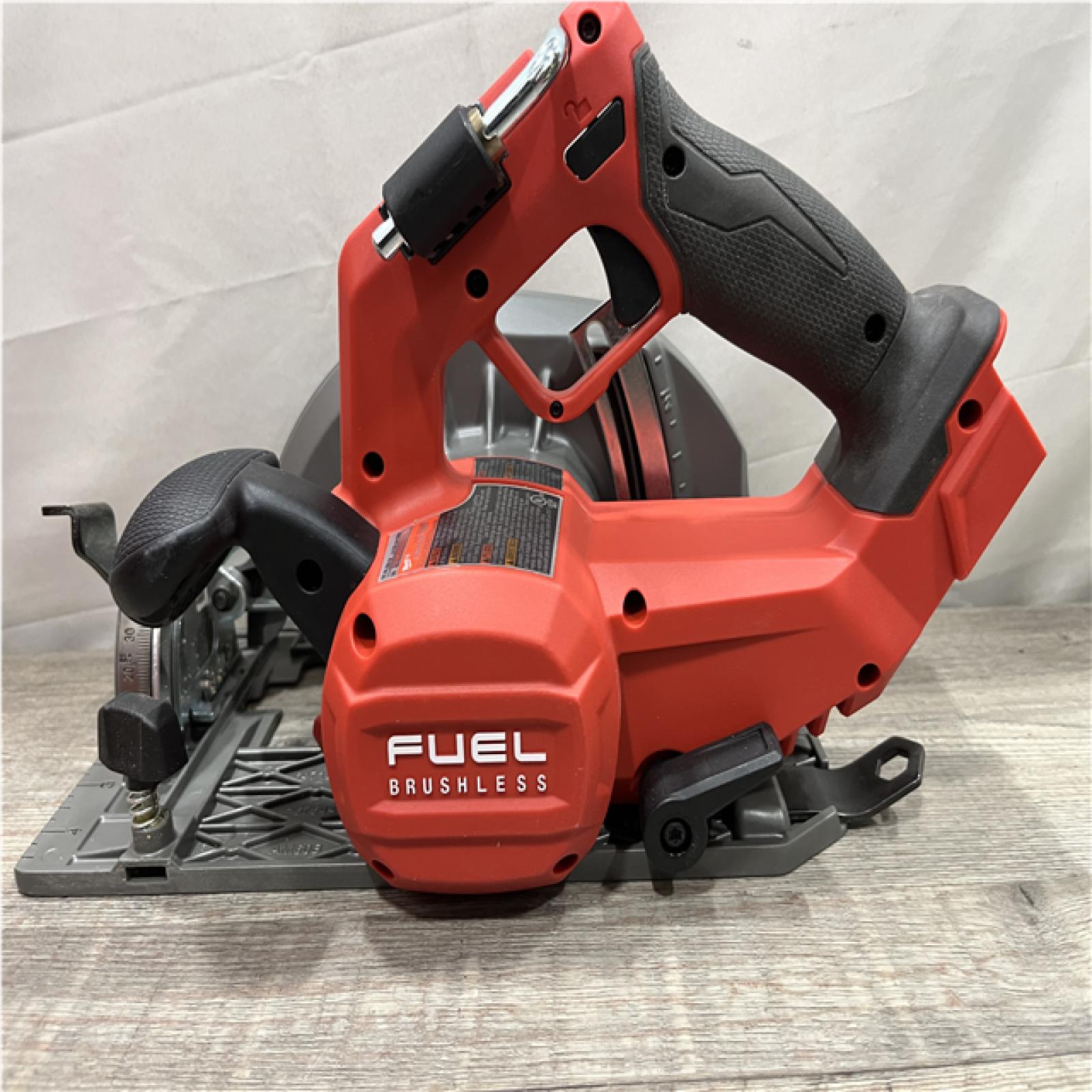 AS-IS Milwaukee FUEL 18V Lithium-Ion Brushless Cordless 7-1/4 in. Circular Saw (Tool-Only)