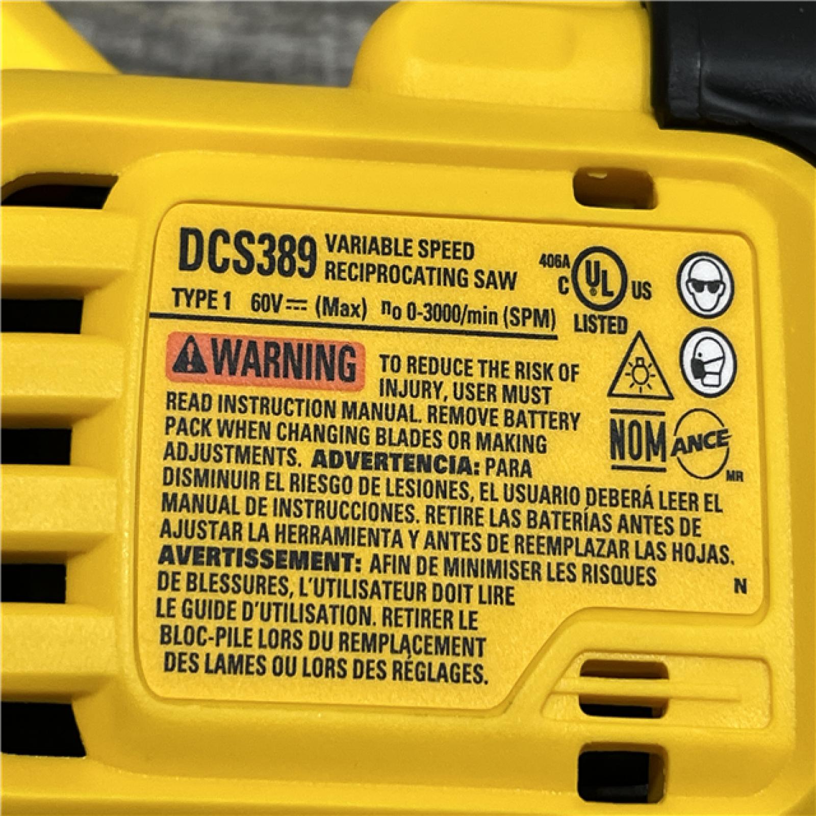 AS-IS DEWALT FLEXVOLT 60-Volt MAX Cordless Brushless Reciprocating Saw Kit