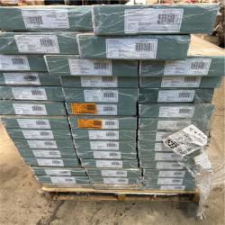 California AS-IS TrafficMaster Laminate Wood Flooring, Kettle Keep Oak (40 Pieces)