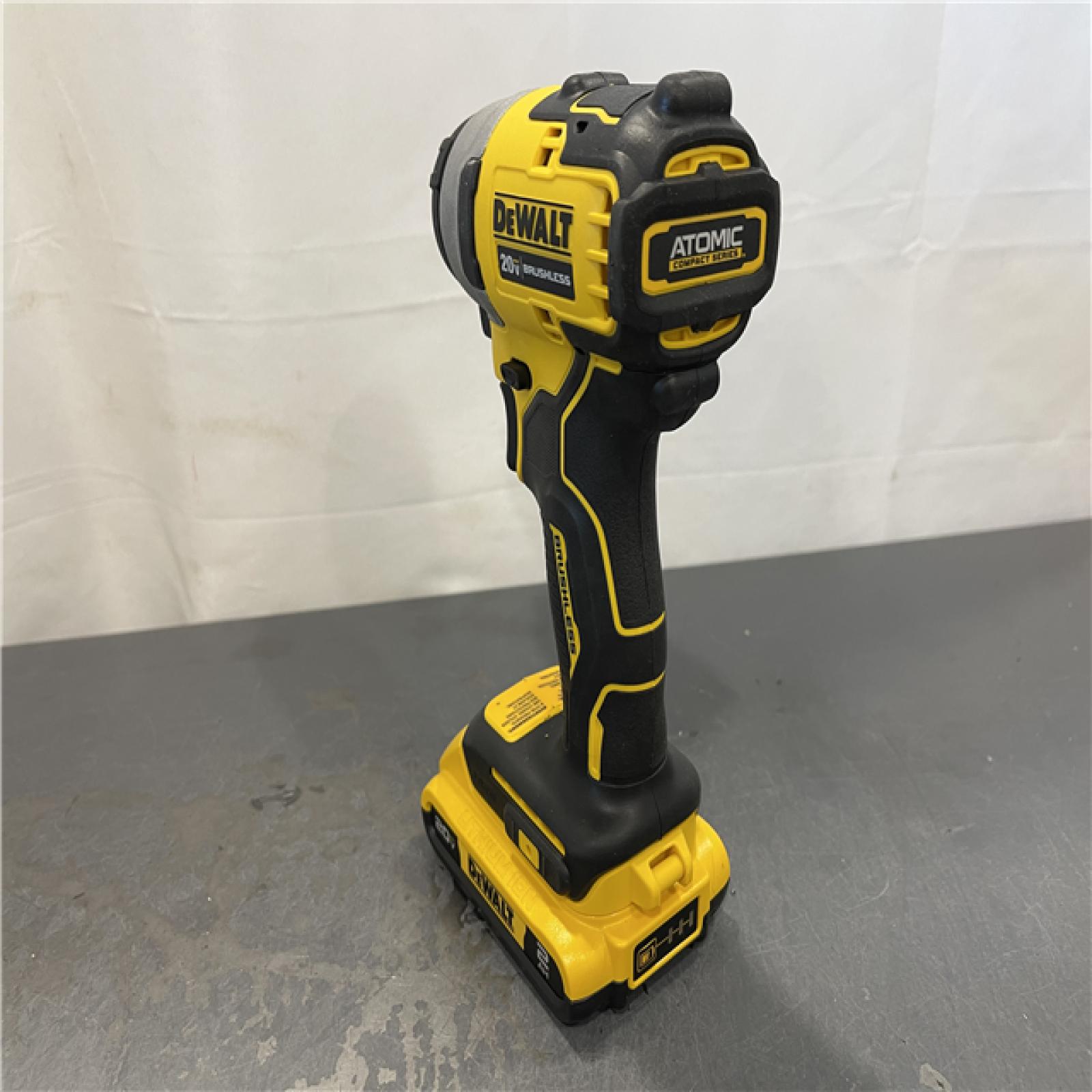 AS-IS - DEWALT ATOMIC 20V MAX* Brushless Cordless Compact 1/4 in. Impact Driver Kit