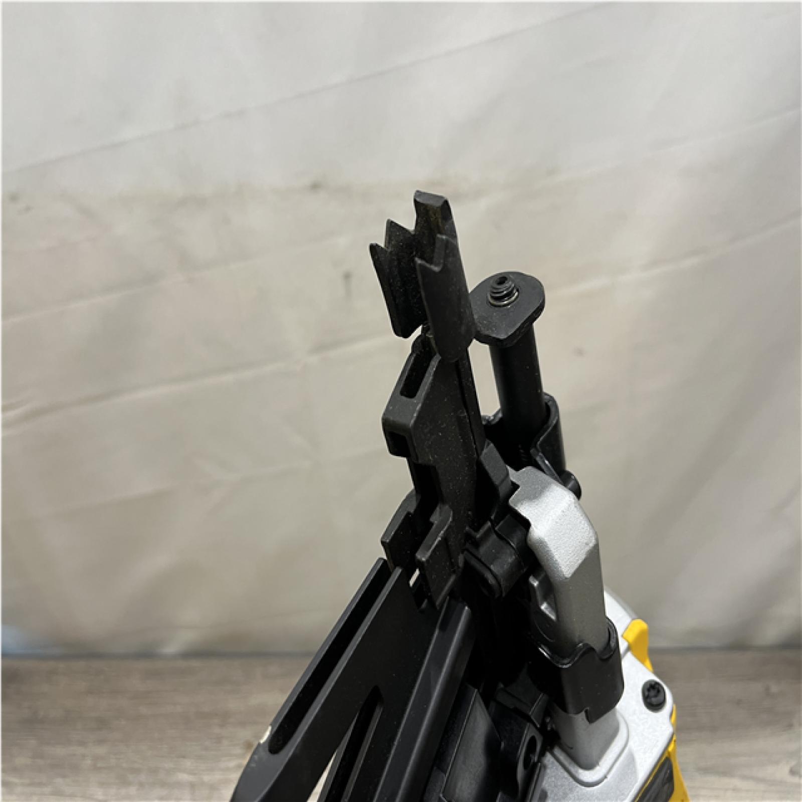 AS-IS DEWALT 20-Volt 21° Cordless Framing Nailer (Tool-Only)
