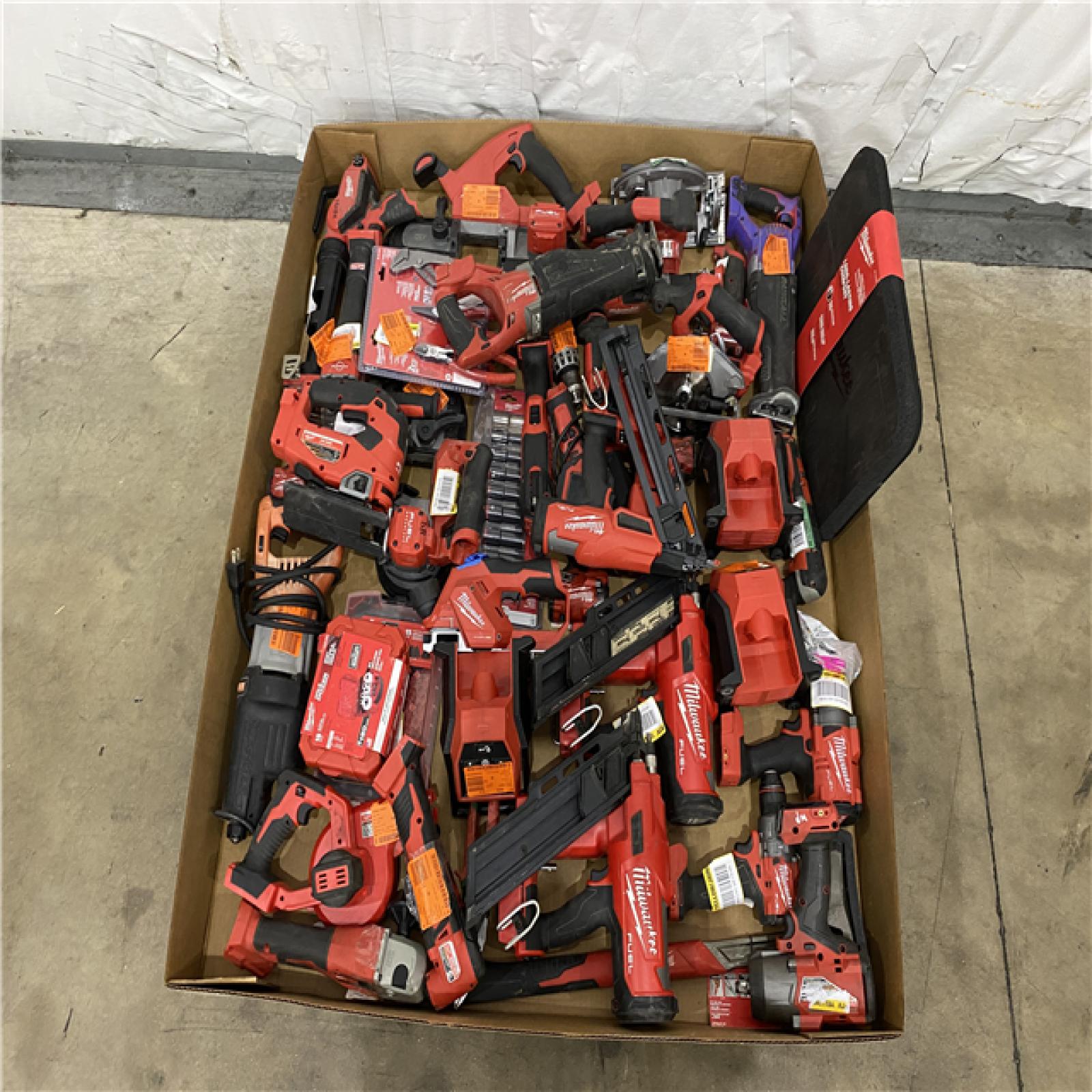 Houston Location AS IS - Tool Pallet