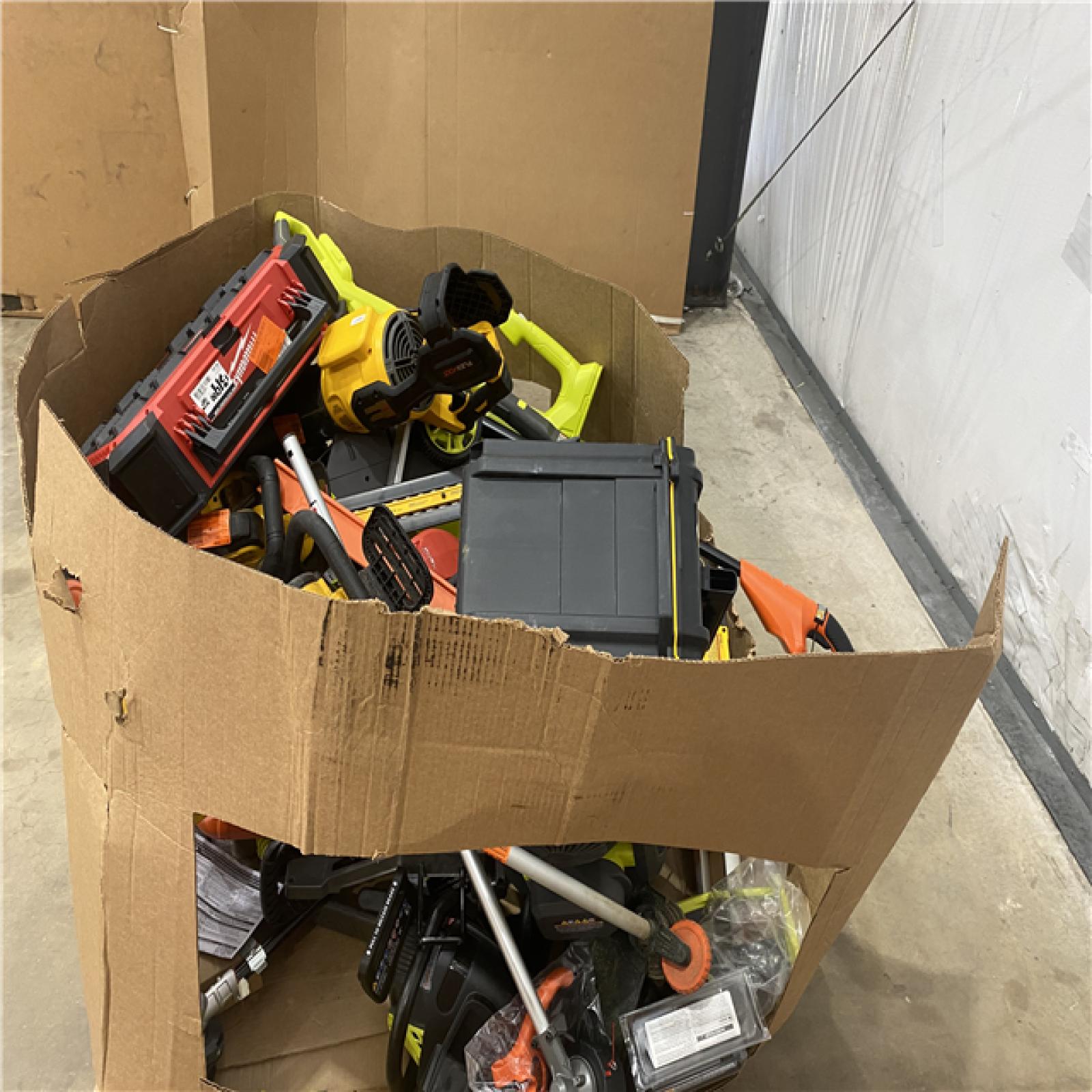 Houston Location - AS-IS Tool Pallet
