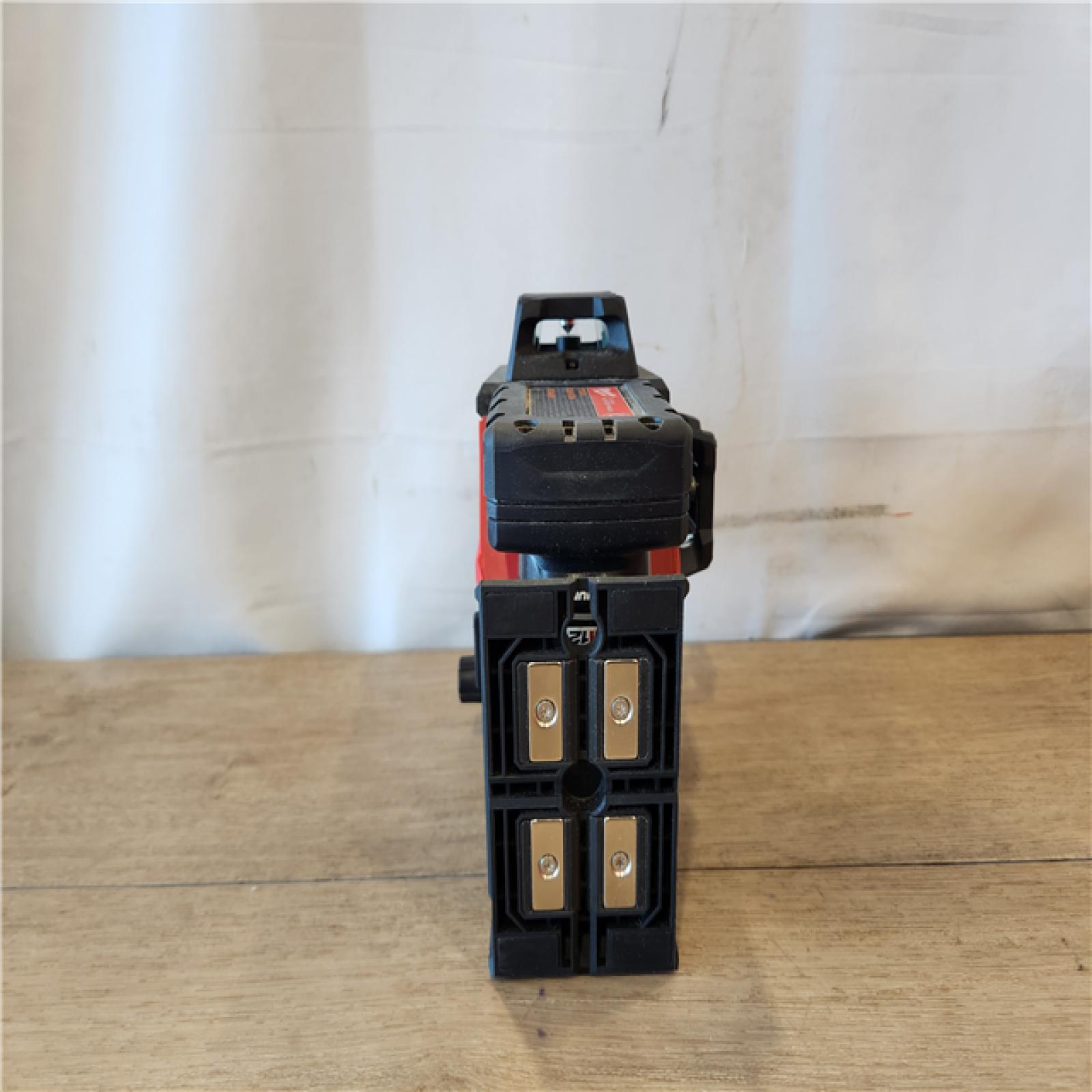 AS-IS- Milwaukee-M12 Green Beam Laser 360° 3-Plane Kit