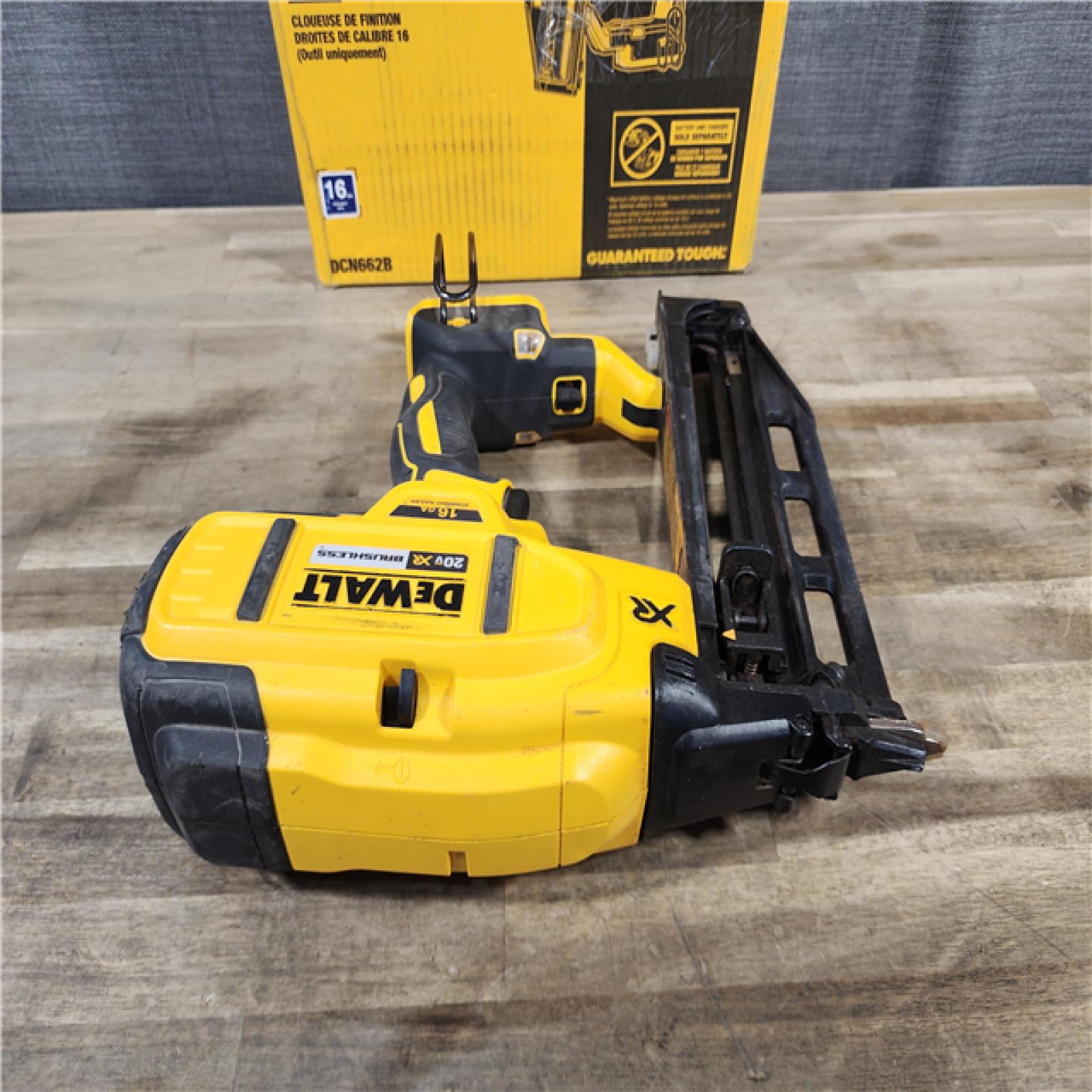 HOUSTON LOCATION - AS-IS DEWALT 20V MAX XR 16-Gauge Lithium-Ion Cordless Finish Nailer (Tool Only)