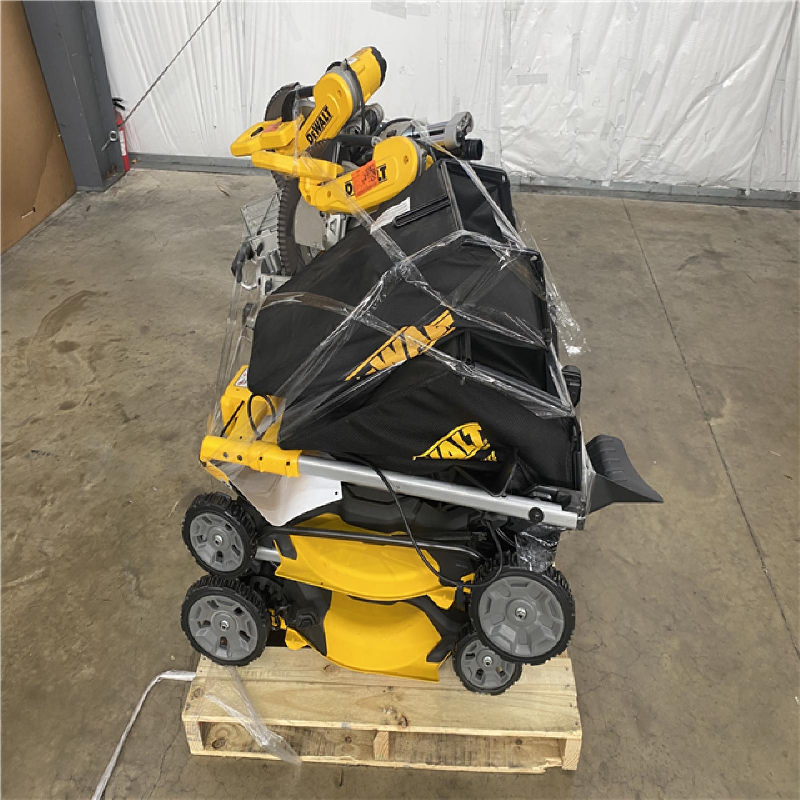 Houston Location AS IS - Tool Pallet