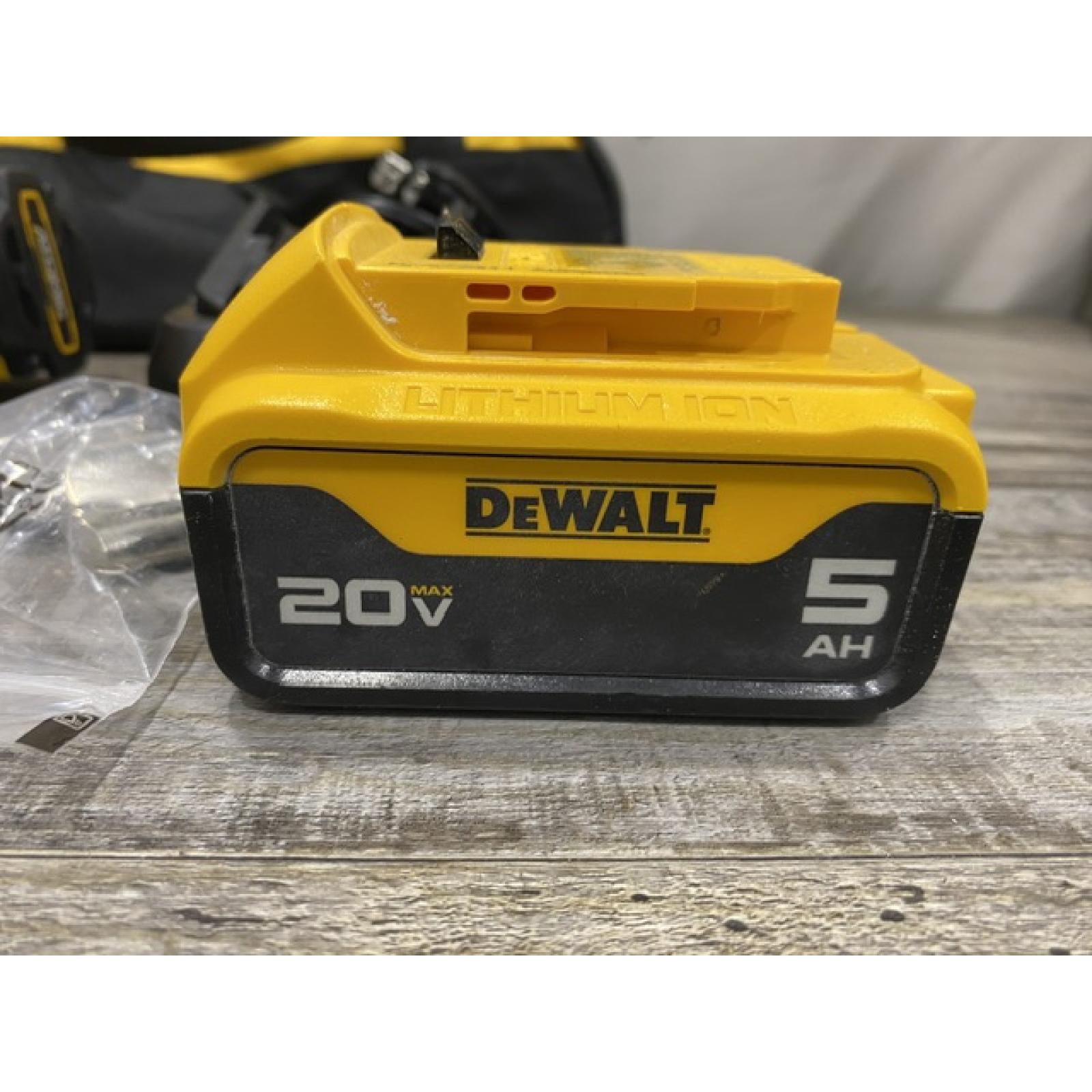 AS-IS DEWALT ATOMIC 20V Cordless 1/2 in. Compact Hammer Drill Kit