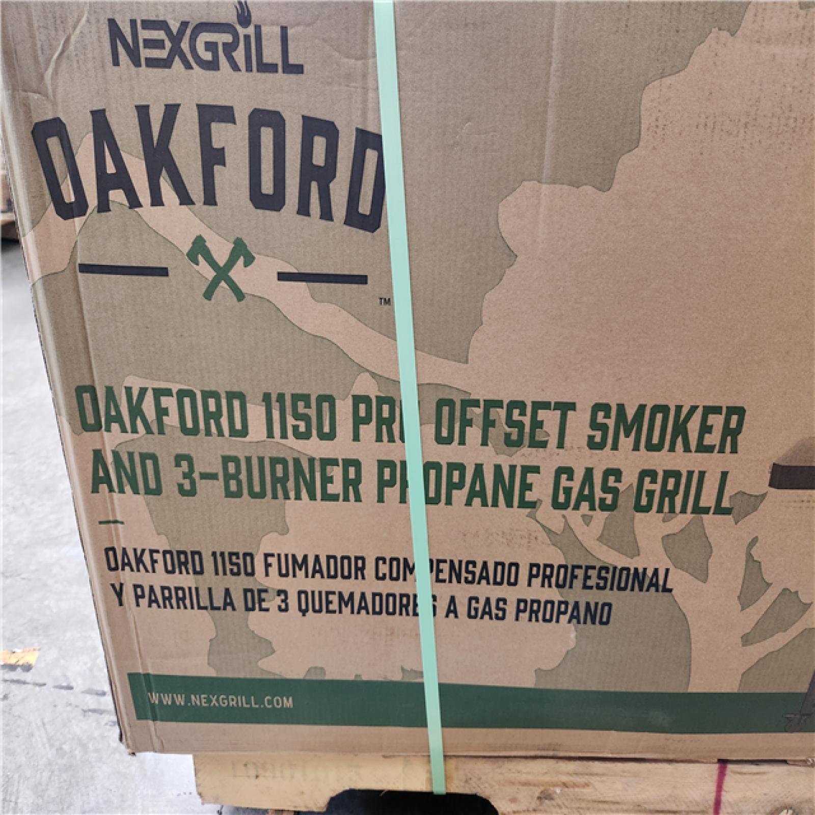 Phoenix NEW Nexgrill Oakford 1150 Pro 3-Burner Propane Gas and Offset Charcoal Smoker Combo Grill in Black