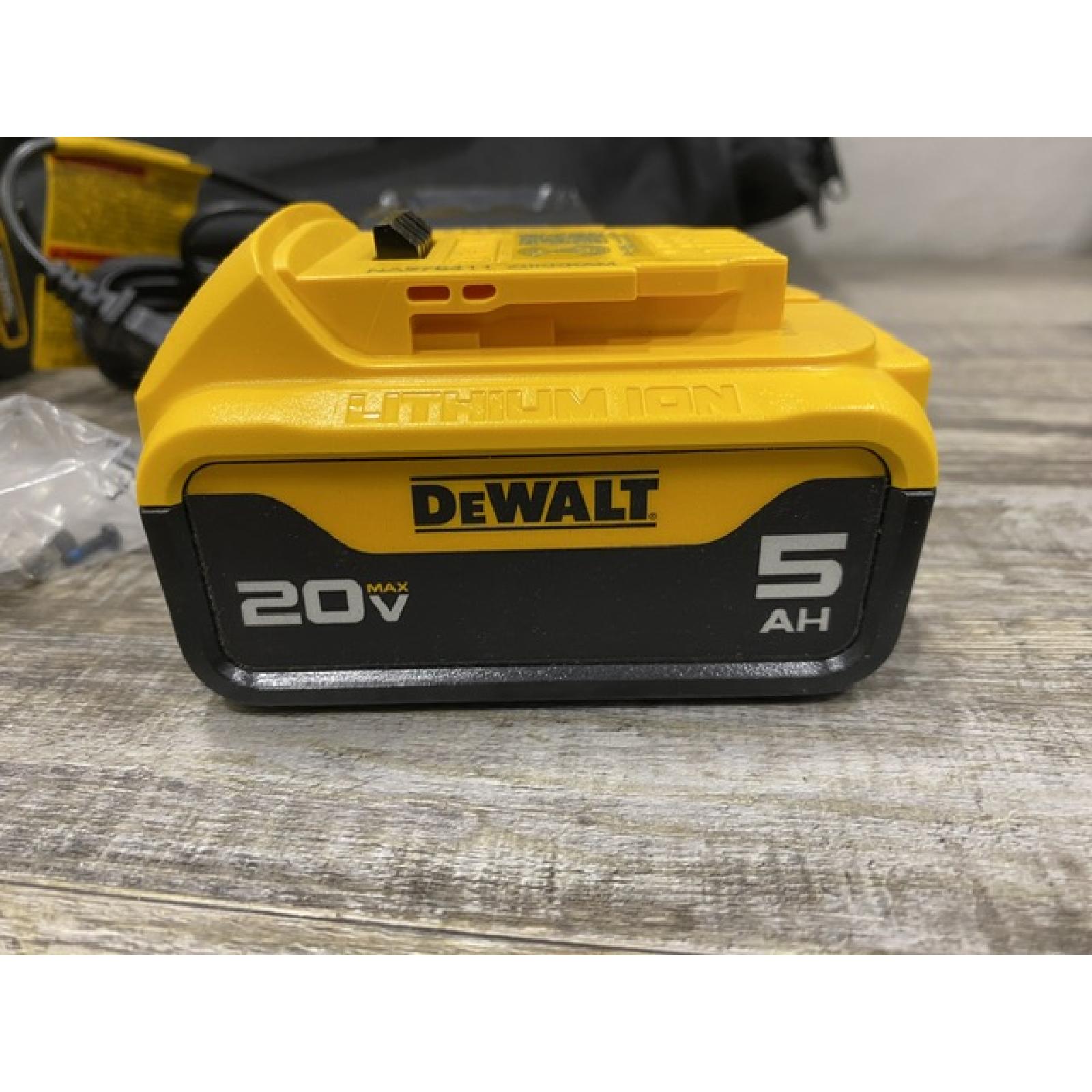 AS-IS DEWALT ATOMIC 20V MAX Lithium-Ion Cordless 1/4 in. Brushless Impact Driver Kit
